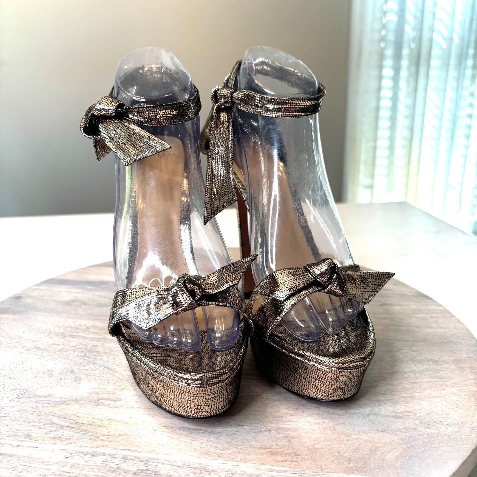 Alexandre Birman Alexandre Birman Clarita Gold Metallic 100 Heels US Size 9.5 Size US 9.5 / IT 39.5 - 5 Thumbnail