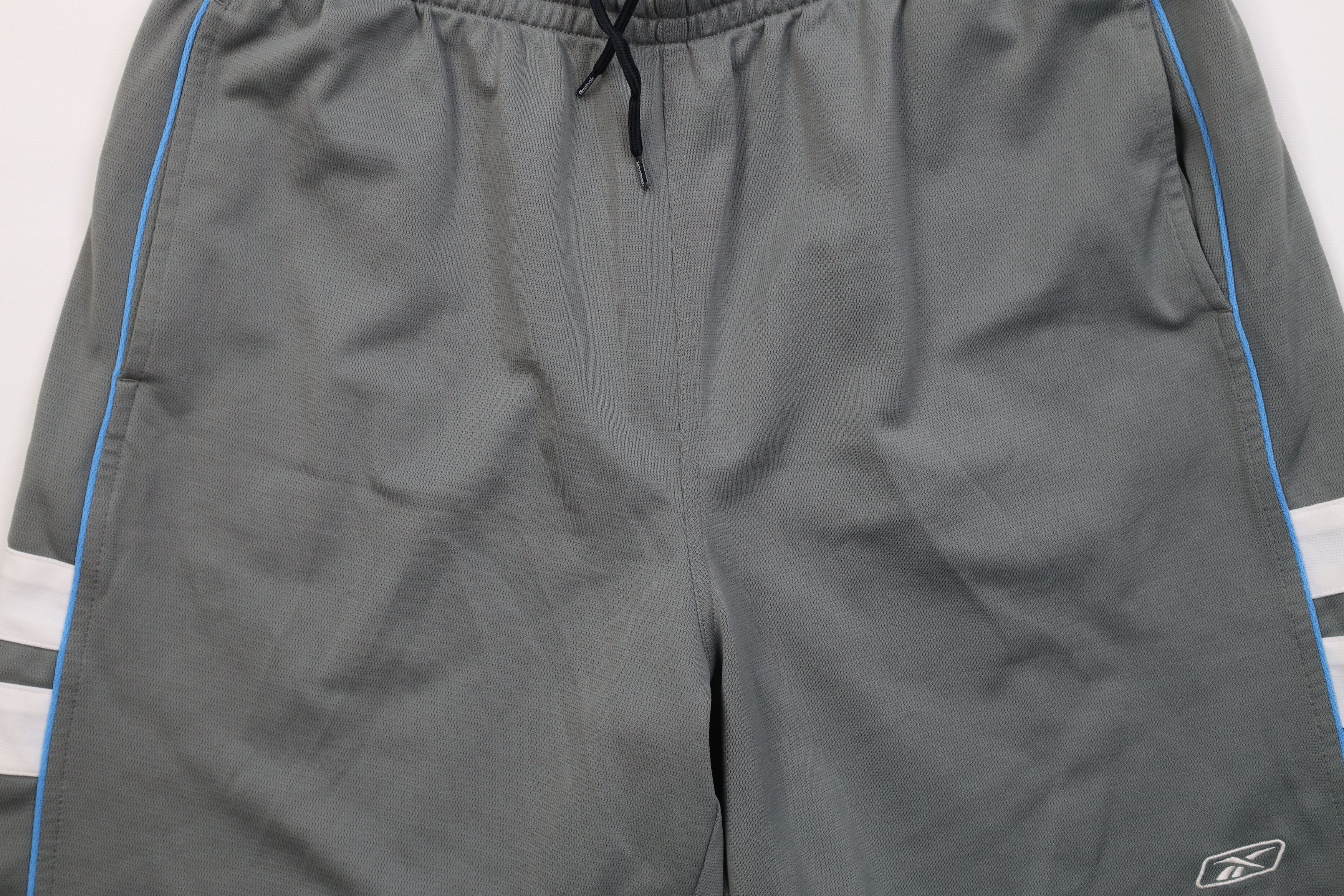 Reebok Vintage 90s Y2K Reebok Above Knee Shorts Gray Polyester Size US 36 / EU 52 - 3 Thumbnail