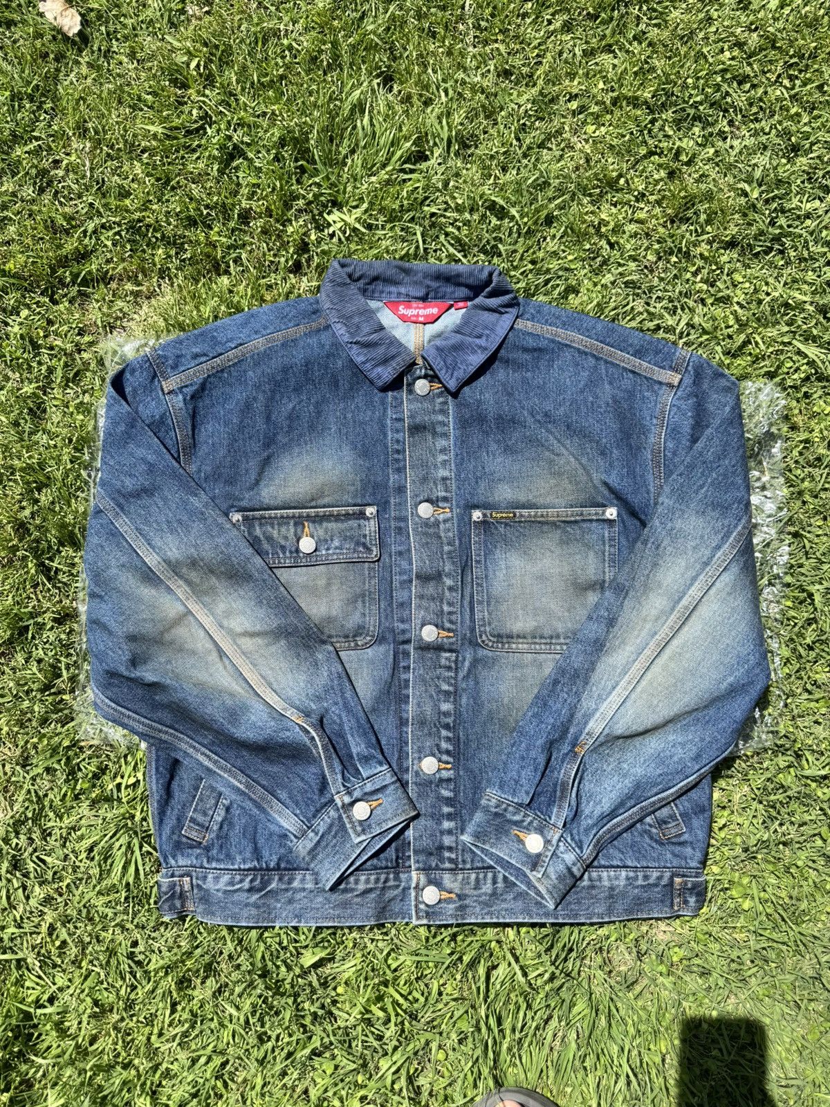 Supreme Supreme Distressed Selvedge Trucker Jacket Size US M / EU 48-50 / 2 - 1 Thumbnail