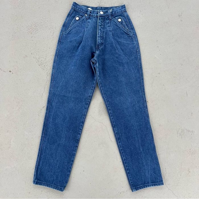 Wrangler 80s Wrangler high rise pleated taper leg bareback mom jeans ...