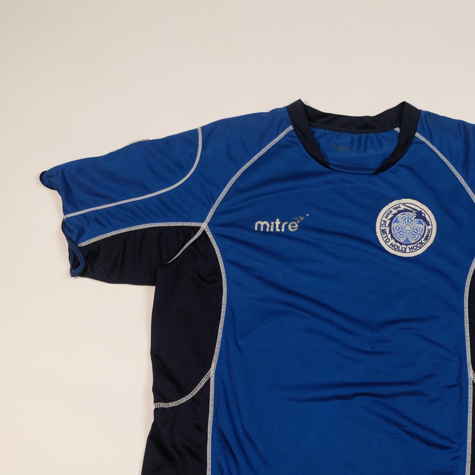 Other 2006/07 Mito HollyHock Home Shirt J-League (S) Size US S / EU 44-46 / 1 - 3 Thumbnail