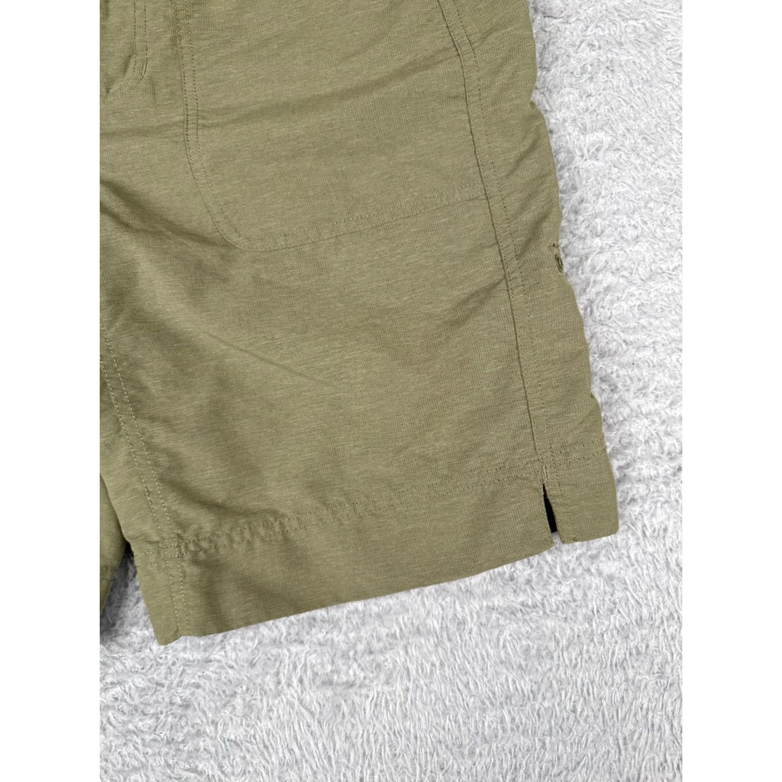The North Face The North Face Womens Cargo Shorts Nylon Green 6 Regular 30 Inseam 10in Pockets Hiking Outdoor Size 28" / US 6 / IT 42 - 2 Thumbnail