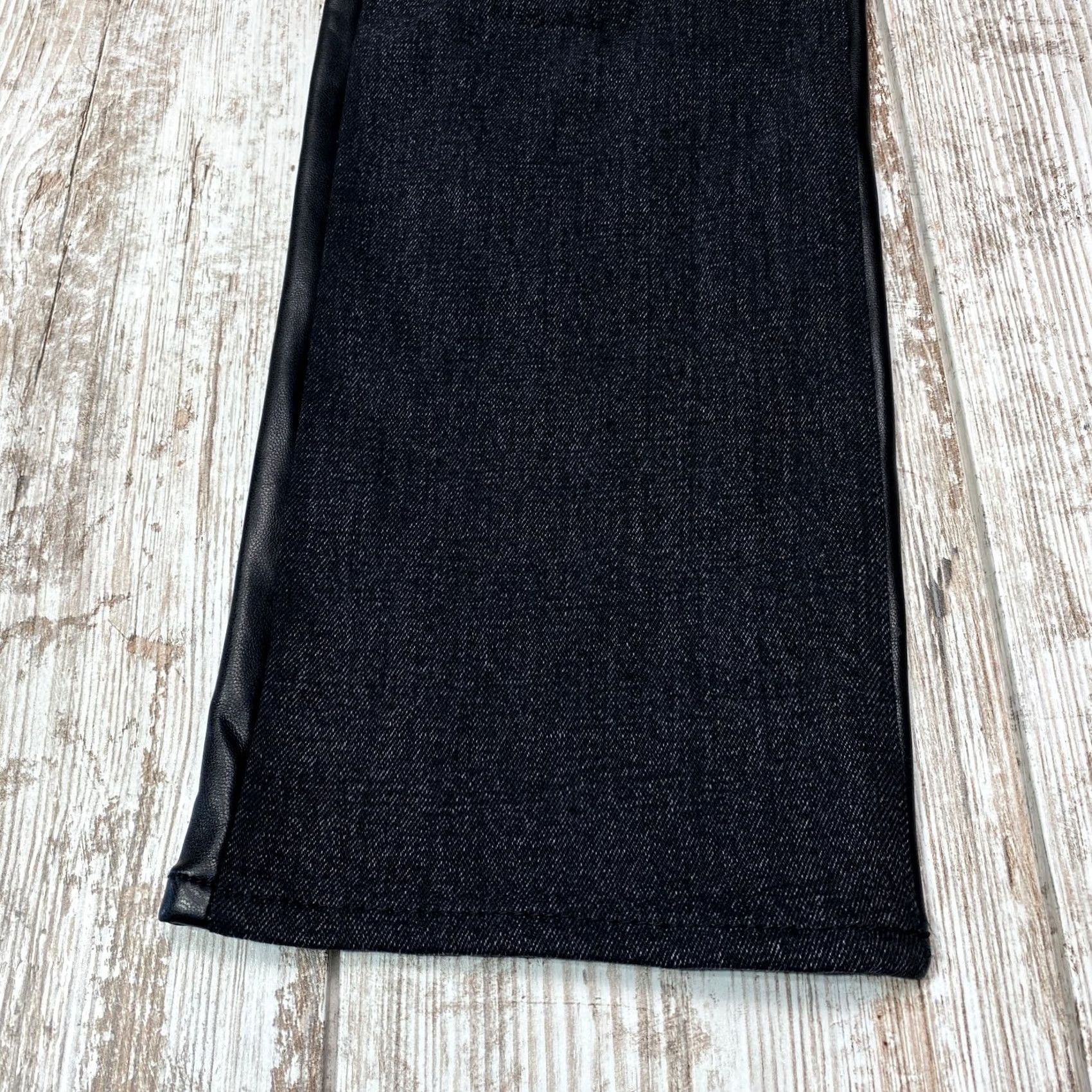 Abercrombie & Fitch Abercrombie & Fitch Mixed Fabric Ultra High Rise Ankle Straight Jean Black 26/2 Size 26" / US 2 / IT 38 - 3 Thumbnail