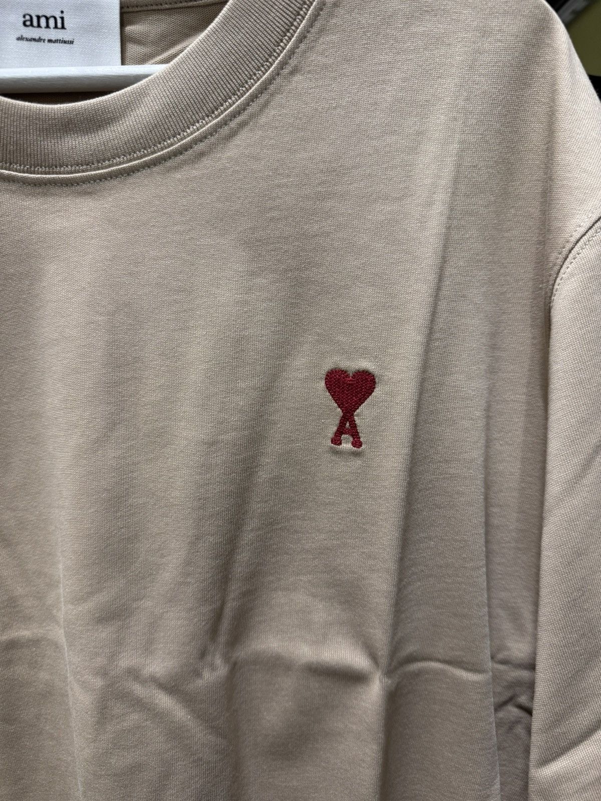AMI Ami Paris Logo Embroidery T-Shirt NEW 200$ Size US M / EU 48-50 / 2 - 2 Thumbnail