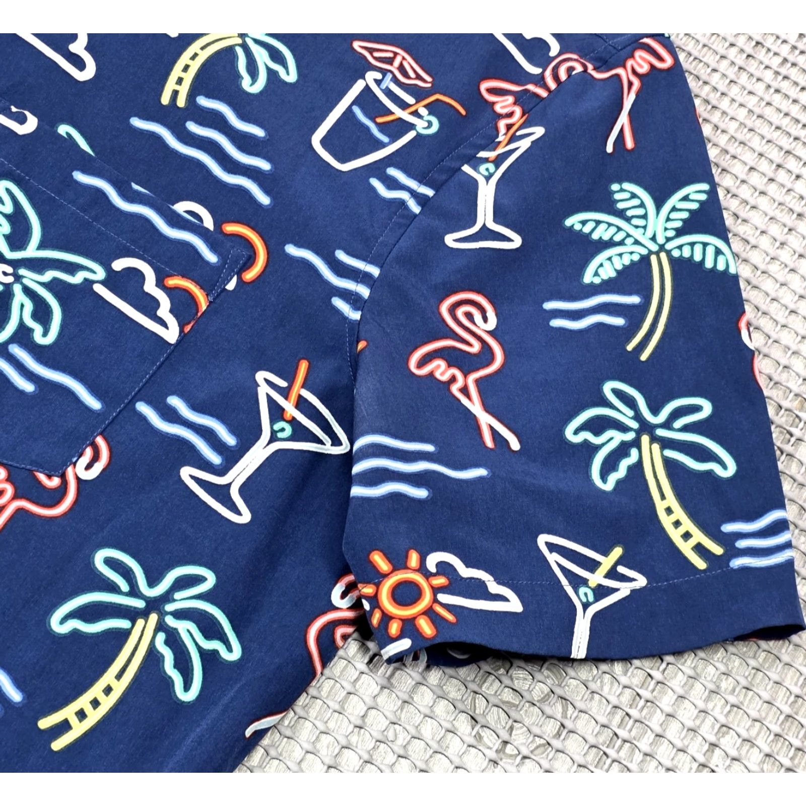 Chubbies Chubbies The Nutter Popover Shirt Mens L Blue Casual Polo 90s Beach Hawaii Novelty Art Colorful USA Size US L / EU 52-54 / 3 - 5 Thumbnail