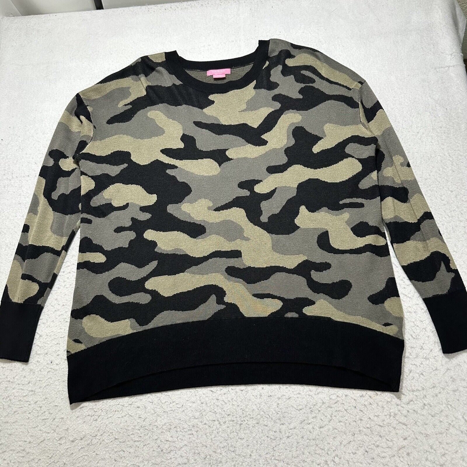 Isaac Mizrahi Isaac Mizrah XXL Crewneck Sweatshirt Camo Pattern Pullover Size XXL / US 16-18 / IT 52-54 - 1 Thumbnail