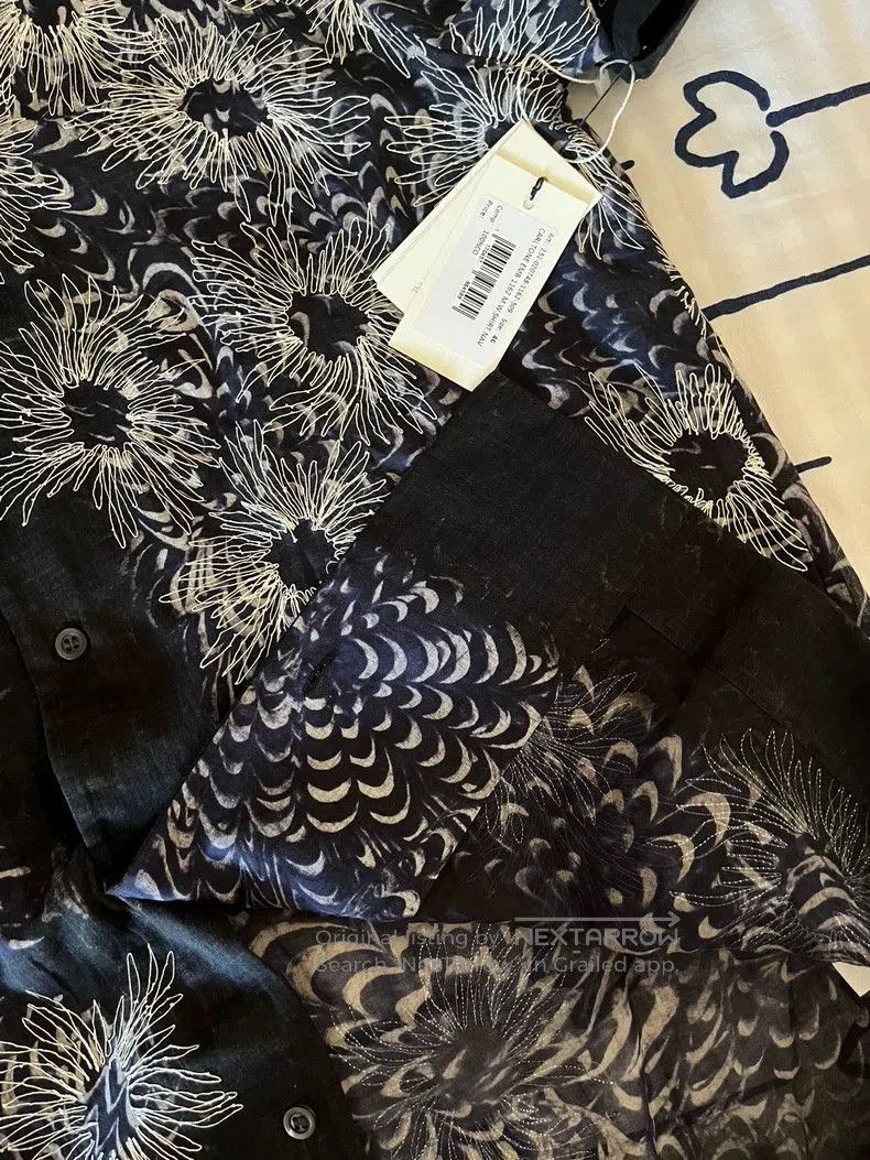 Dries Van Noten Dries Van Noten Embroidered Short. Size US S / EU 44-46 / 1 - 1 Thumbnail