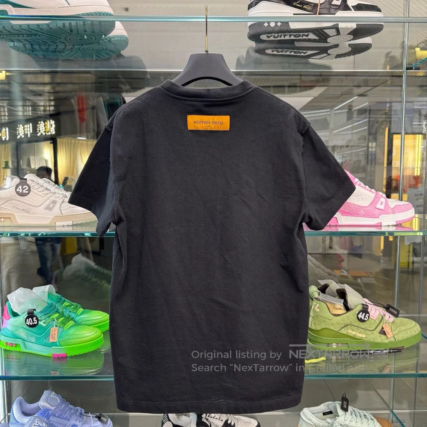 Louis Vuitton Louis Vuitton Spread Logo Short. Size US XS / EU 42 / 0 - 4 Thumbnail