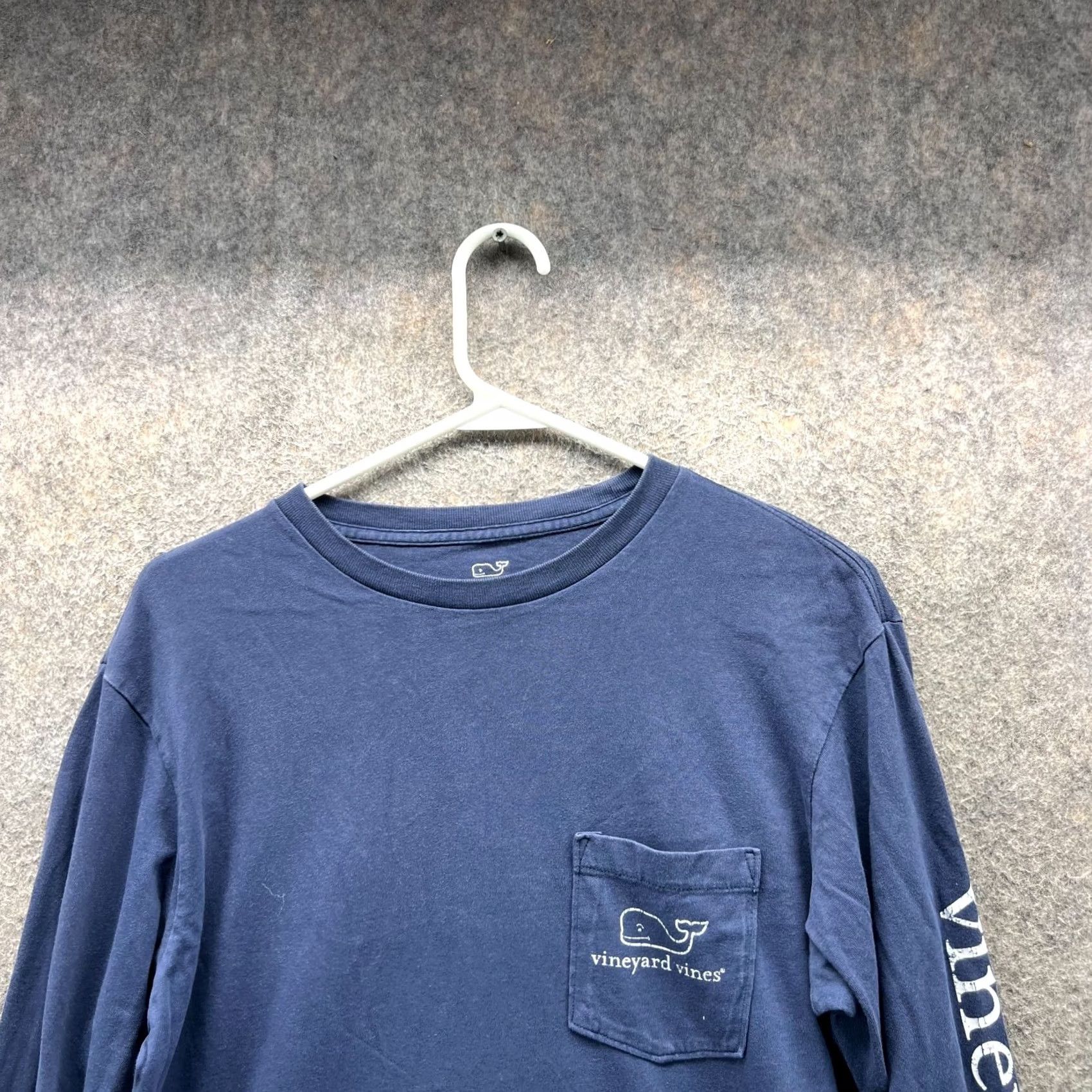 Vineyard Vines Vineyard Vines Shirt Mens XS Navy Long Sleeve Pocket Graphic Big Whale Print Tee Size US XS / EU 42 / 0 - 5 Thumbnail