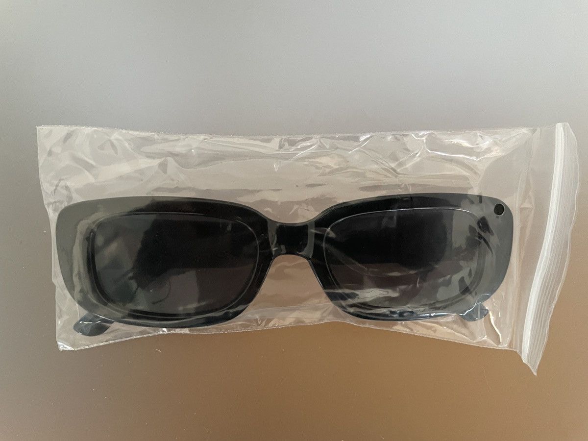 Vintage Vintage Sunglasses Size 30 - 1 Thumbnail