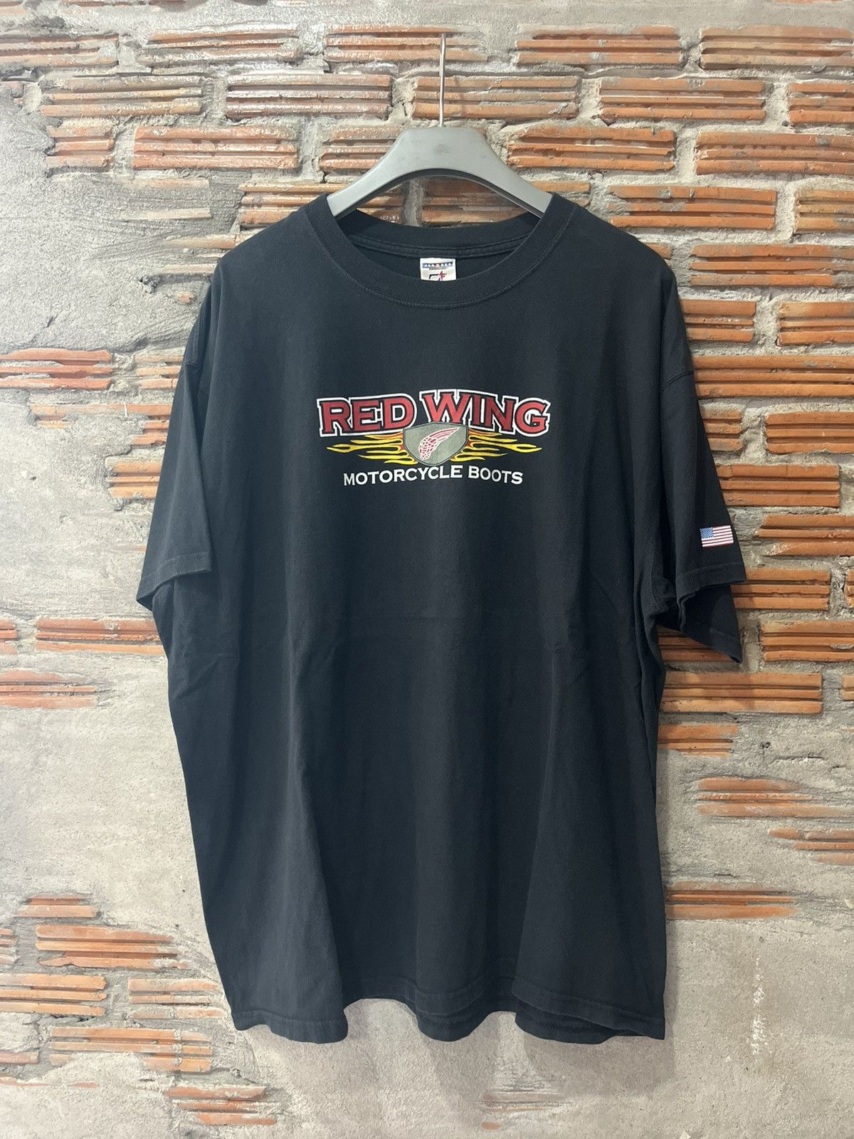 Red Wing Vintage RED WING MOTORCYCLE BOOTS 00’s Tshirt Size US XXL / EU 58 / 5 - 2 Thumbnail