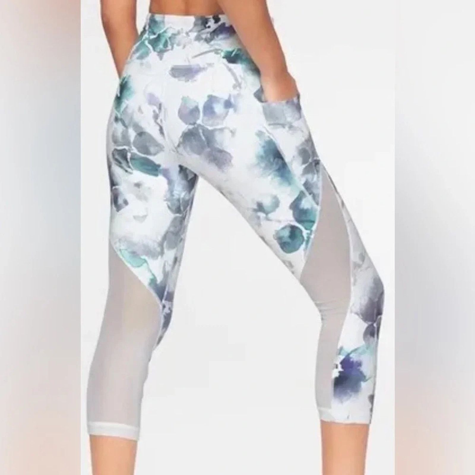 Athleta Athleta Mudra high waisted white floral leggings, size XS Size 26" / US 2 / IT 38 - 3 Thumbnail