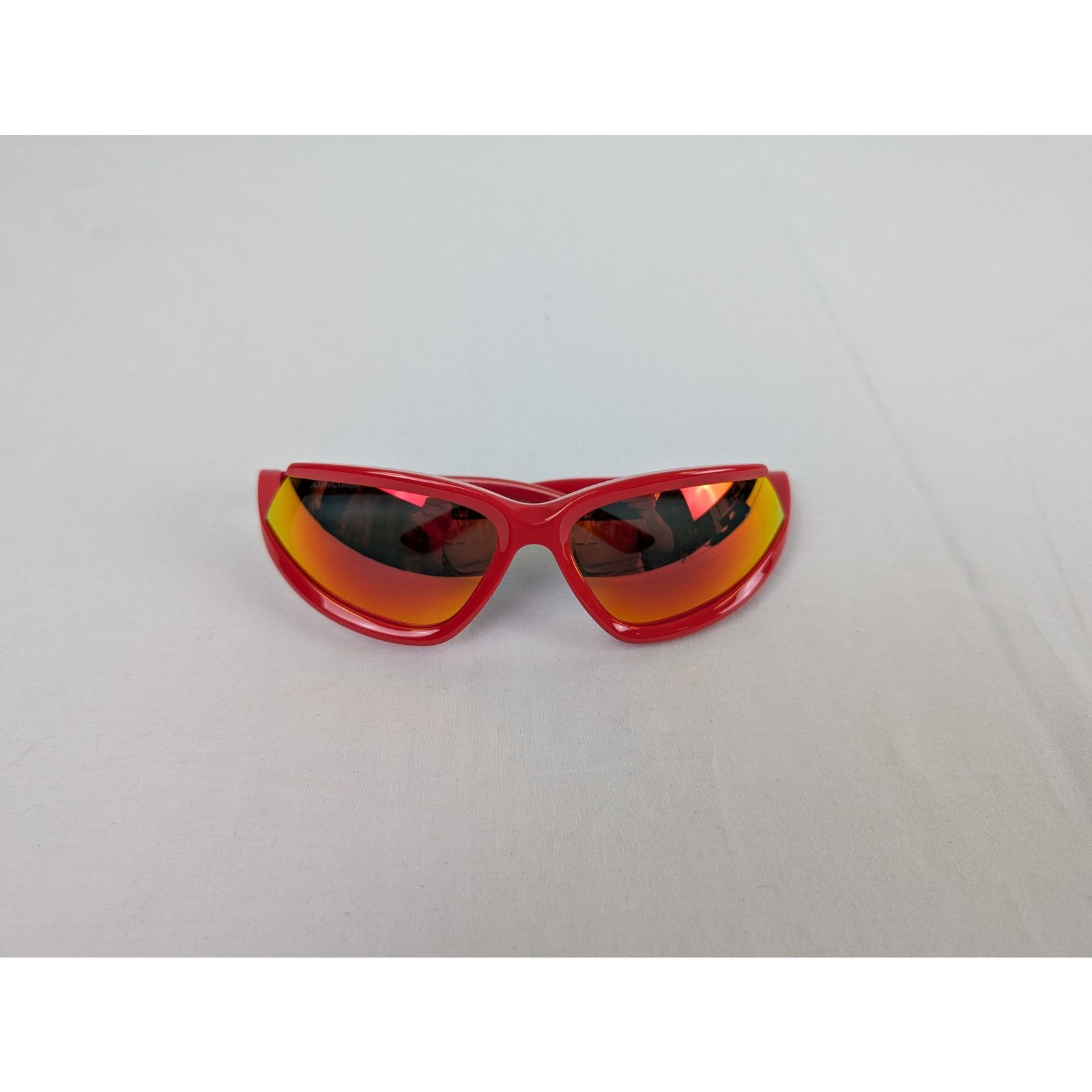 Balenciaga o1rshd1 Size: OS / Red Frame Sunglasses in Multicolor Size ONE SIZE - 2 Thumbnail