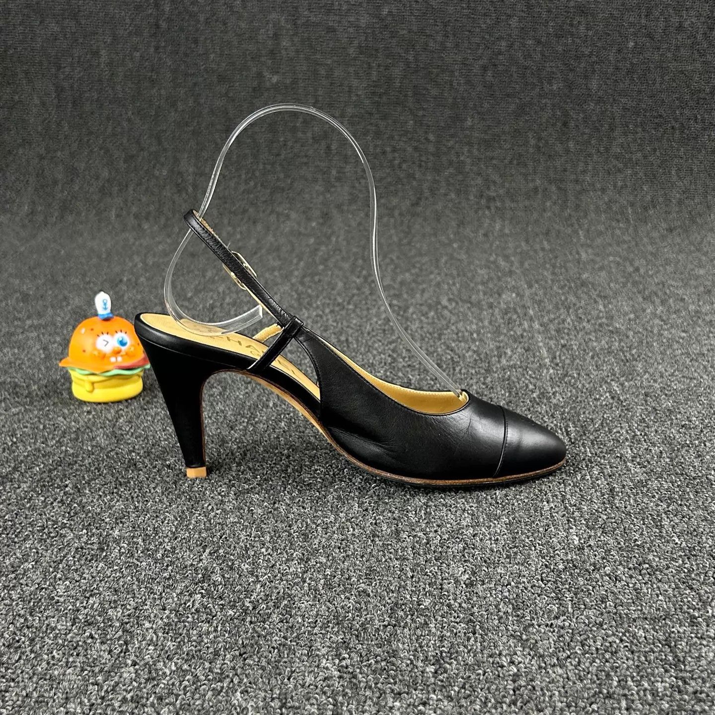 Chanel Chanel Black Pumps 36.5 Minimalist Versatile Gently Worn Size US 6 / IT 36 - 4 Thumbnail