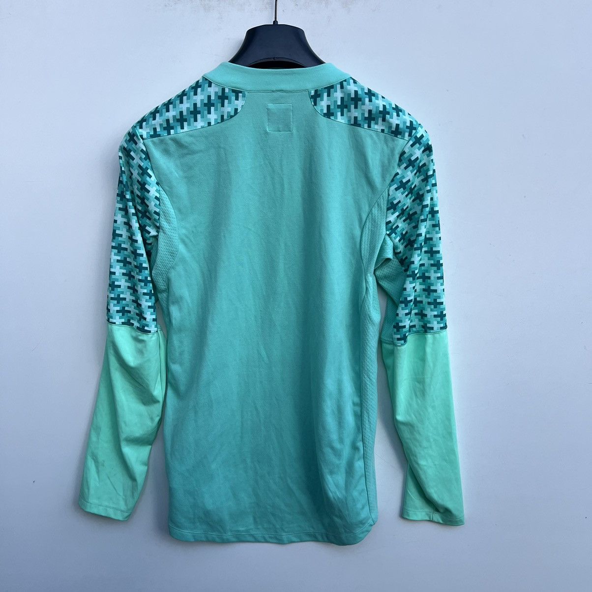 Umbro ENGLAND LONGSLEEVE SHIRT GOALKEEPER UMBRO 2011-2013 Size US S / EU 44-46 / 1 - 8 Thumbnail