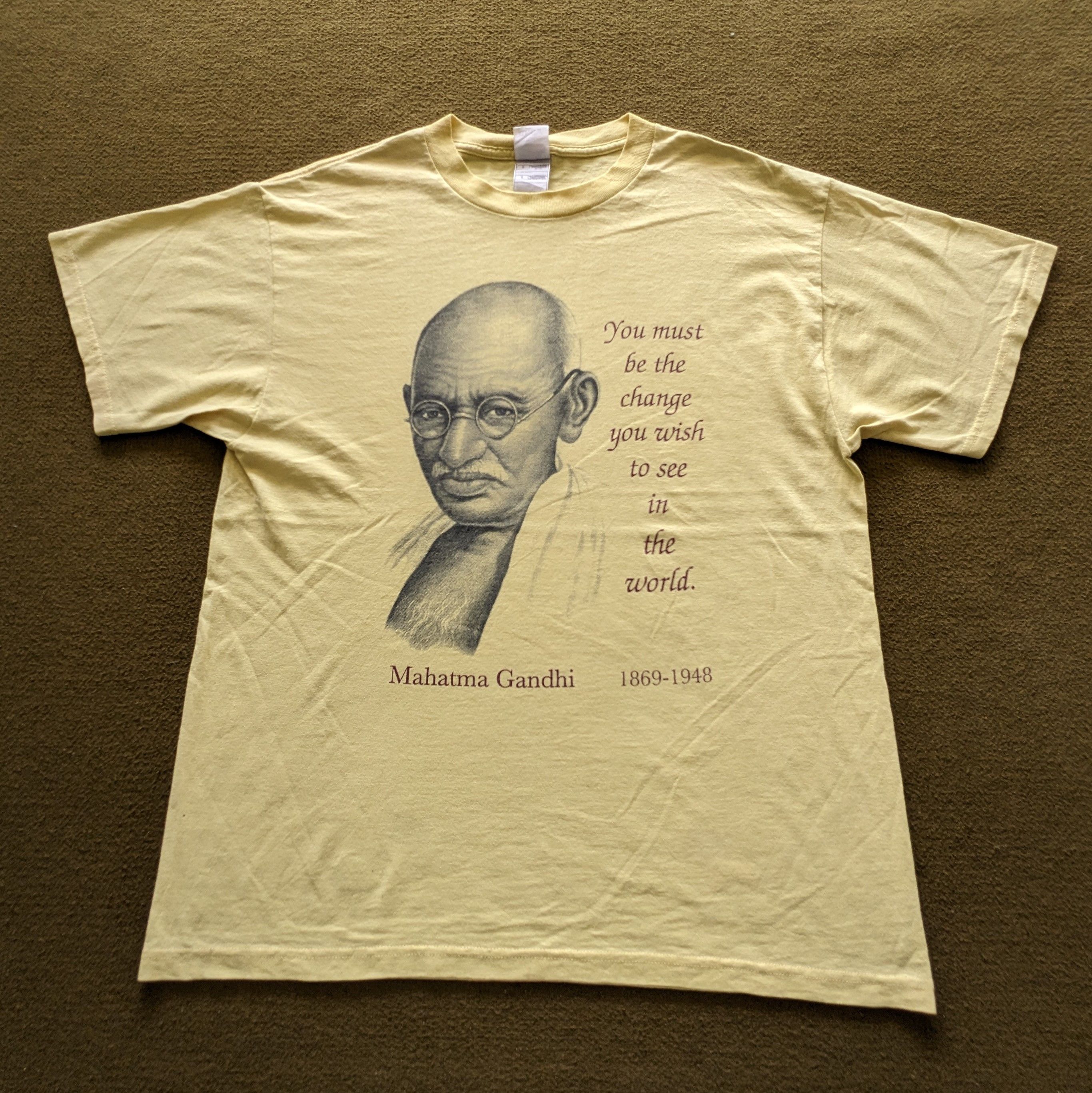 Vintage MAHATMA GANDHI Indian History T-shirt