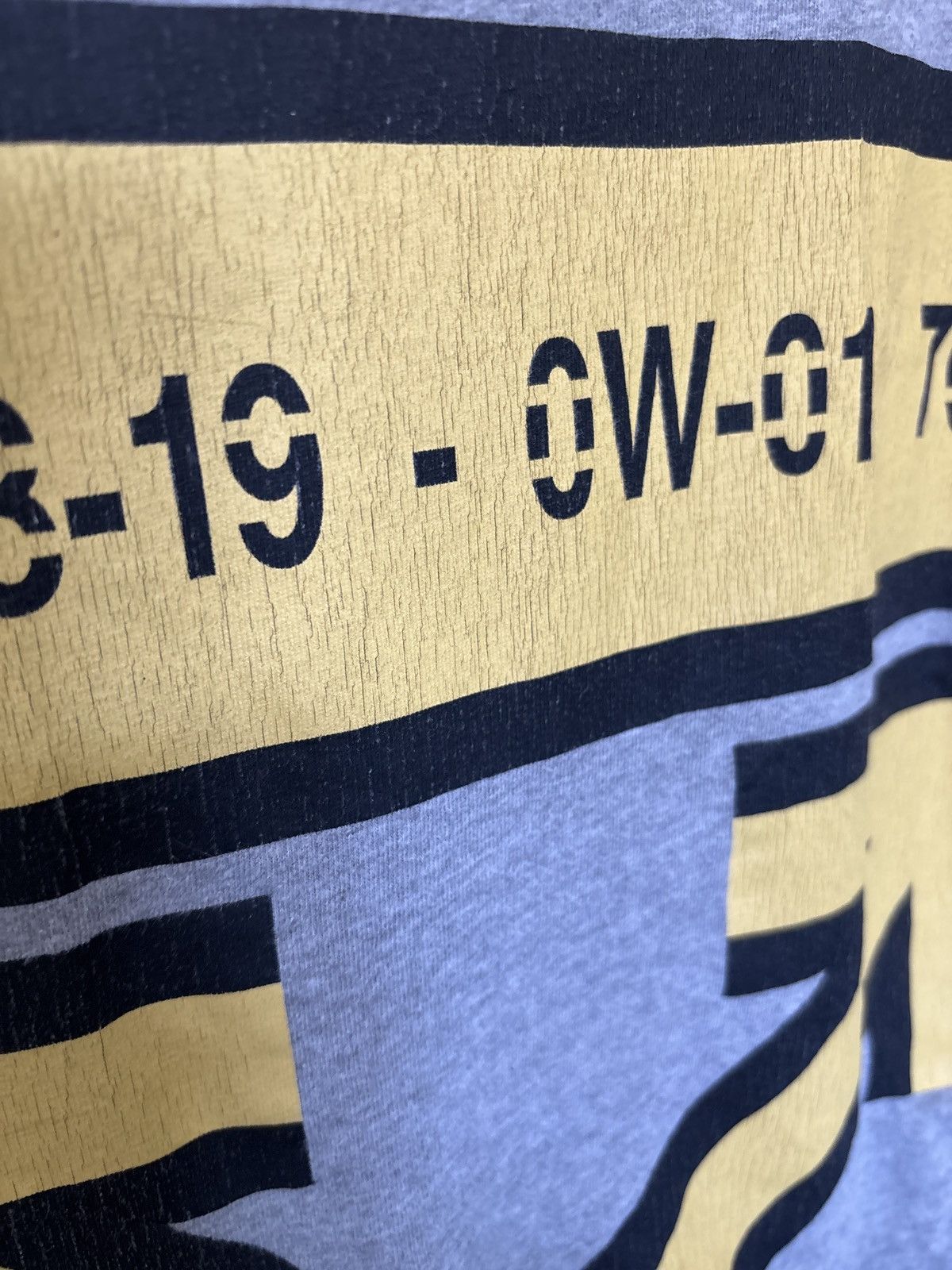 Off-White Off-White Fall/Winter 18-19 Yellow Arrow tee Medium Size US M / EU 48-50 / 2 - 4 Thumbnail