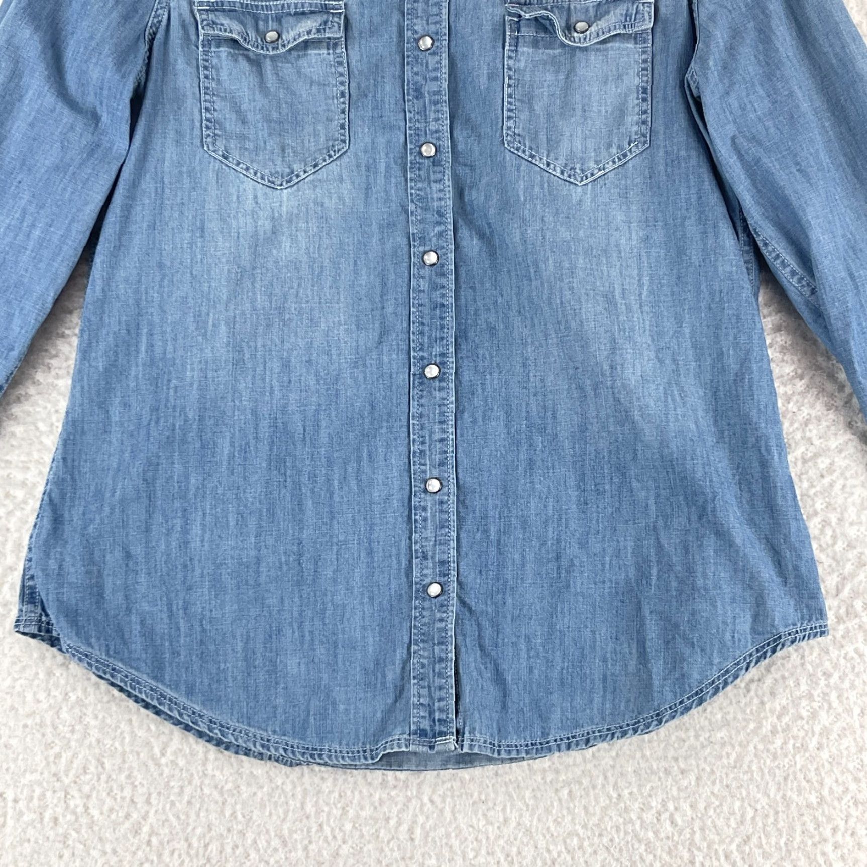 Vintage Natural Reflections Blue Chambray Snap Button Shirt Womens Medium Embroidered Button-Up Casual Shirt Size M / US 6-8 / IT 42-44 - 6 Thumbnail