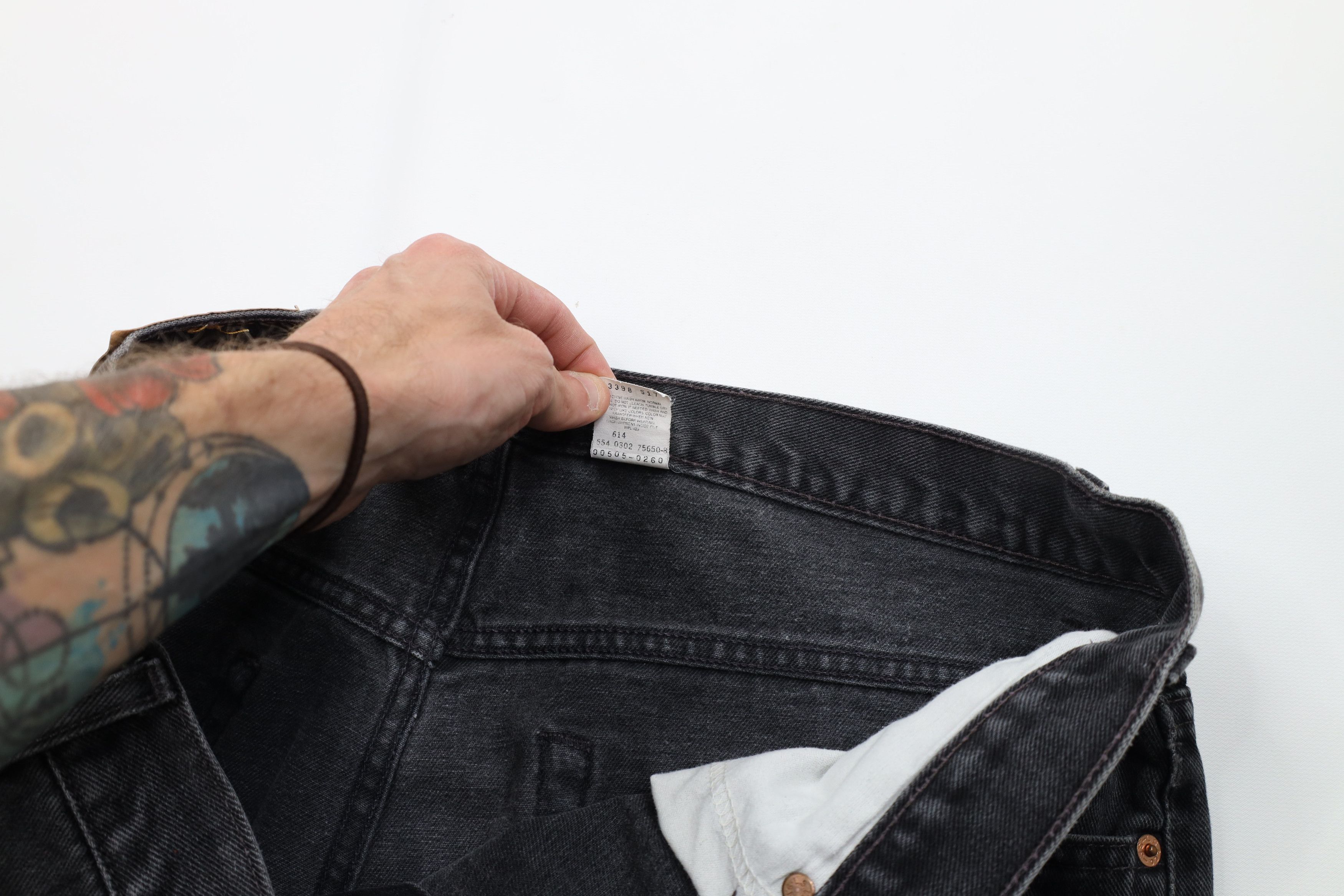 Levi's Vintage Y2K 2002 Levis 505 Straight Leg Jeans Black USA Size US 42 / EU 58 - 8 Thumbnail