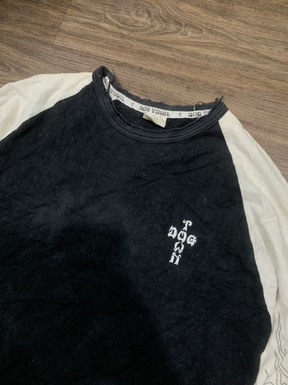 Dogtown DOGTOWN T-SHIRT LONG SLEEVE SUKAJAN DESIGN DRAGON TATOO Size US XL / EU 56 / 4 - 4 Thumbnail