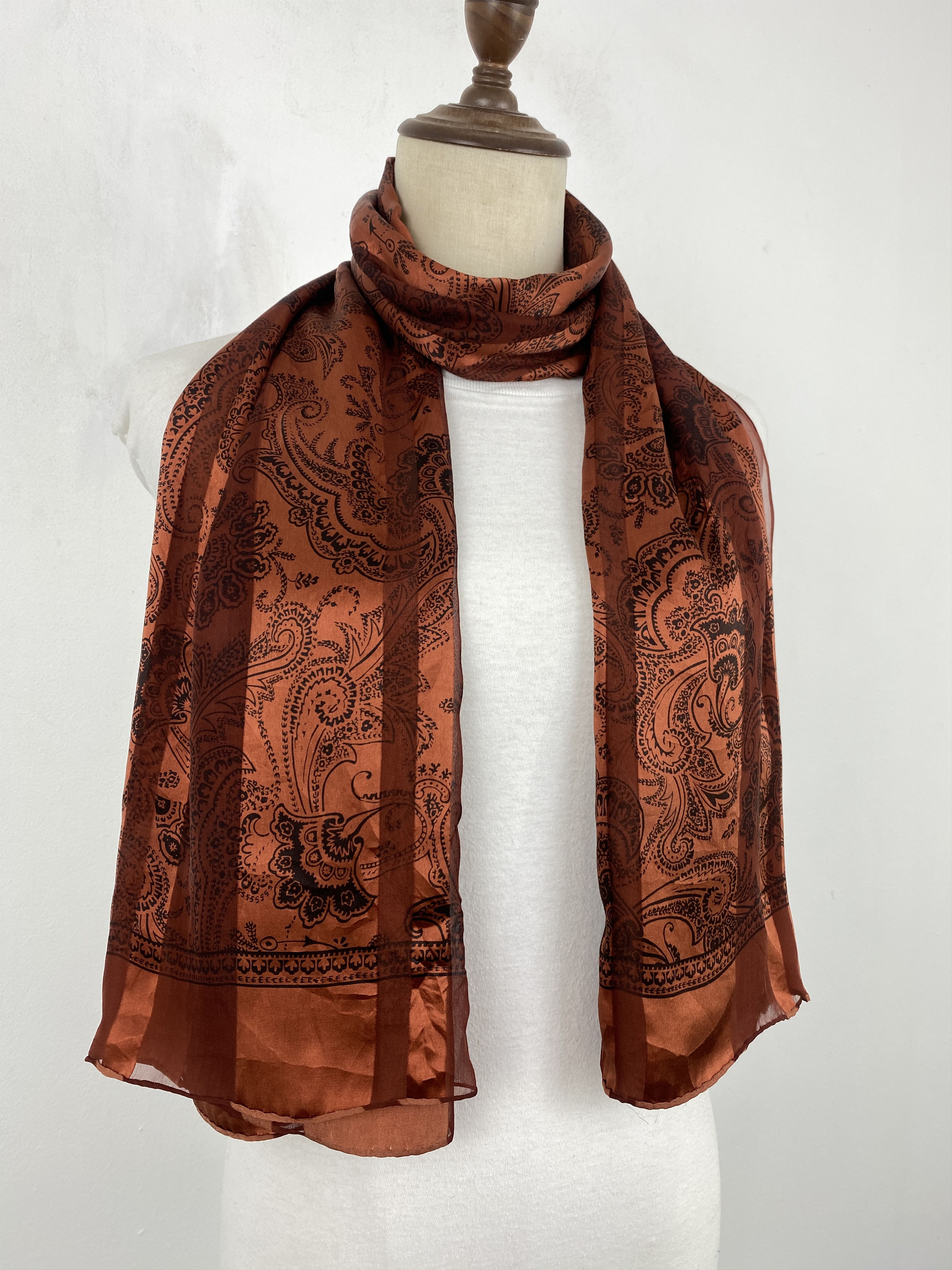 Givenchy × Vintage Givenchy Silk Scarf / Foulard / Silk Shawl SN0010 Size ONE SIZE - 2 Thumbnail