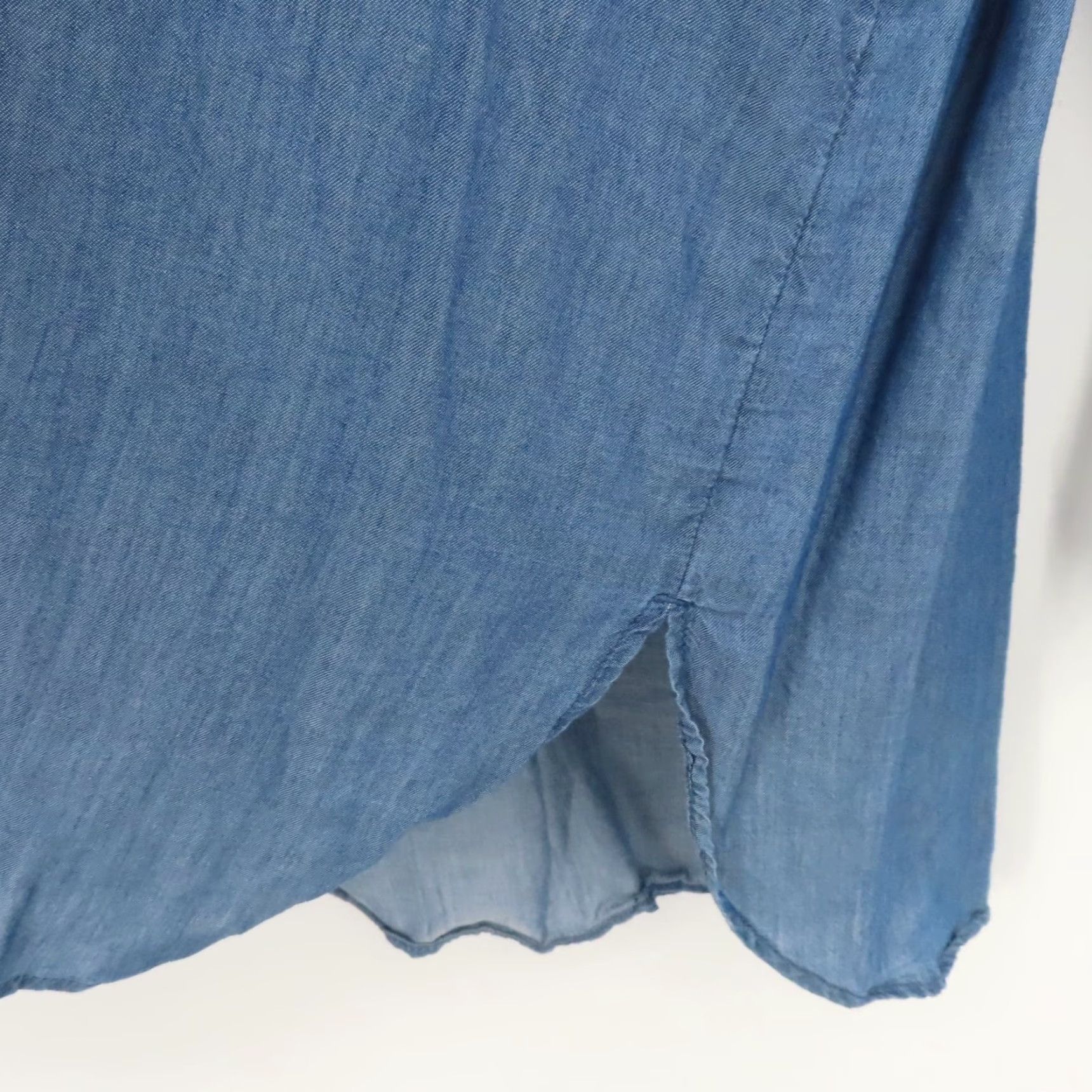 Ann Taylor LOFT Ann Taylor Women XL Softened Shirt Blue Chambray Flowy Top Blouse Size XL / US 12-14 / IT 48-50 - 4 Thumbnail