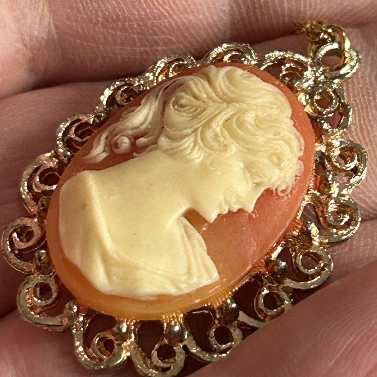 Vintage Vintage filigree dogtooth Victorian lady cameo necklace Size ONE SIZE - 9 Thumbnail