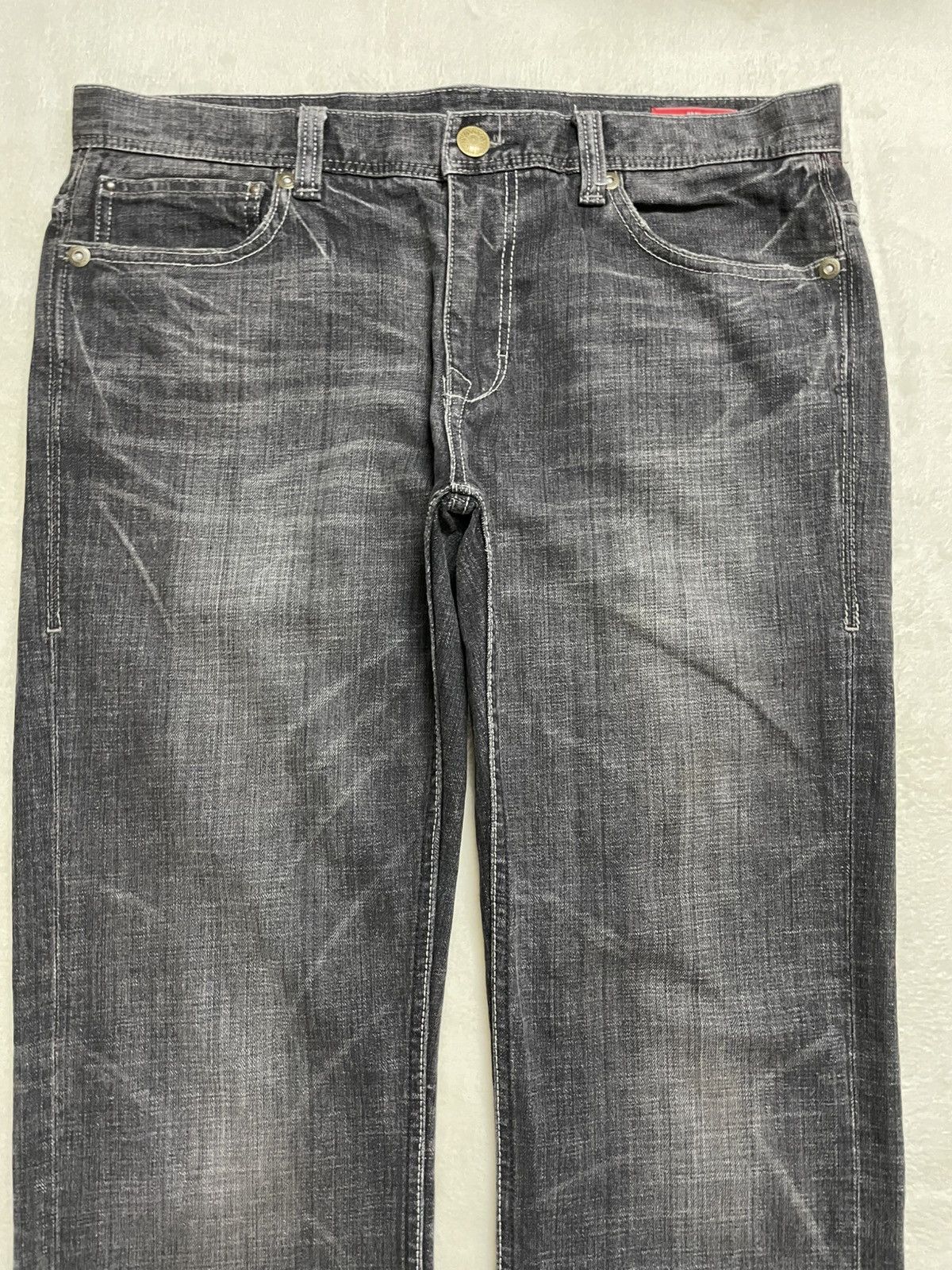 Uniqlo Vintage Uniqlo Faded Dark Colour Denim Jeans Size US 35 - 2 Thumbnail