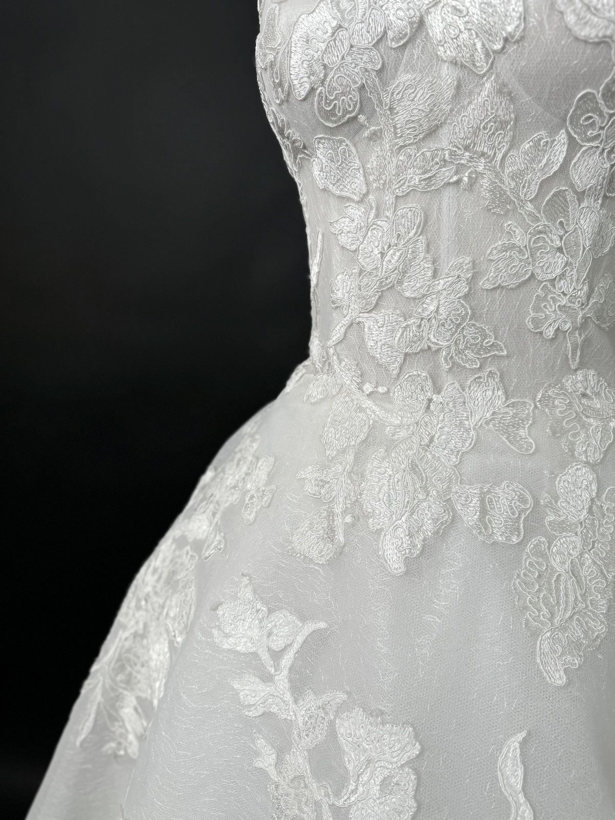 Other US 8 Anna Augusta Embroidery lace Custom Bridal Gown Size M / US 6-8 / IT 42-44 - 5 Thumbnail
