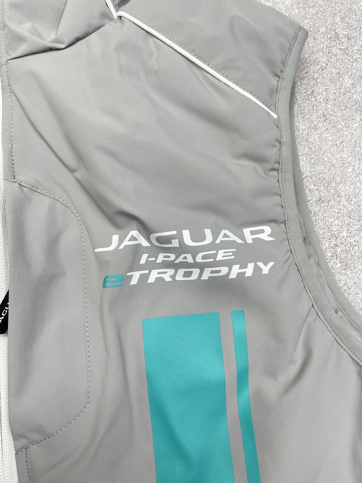Formula 1 Racing Jaguar I Pace Etrophy Vest Grey Michelin F1 Size US S / EU 44-46 / 1 - 6 Thumbnail