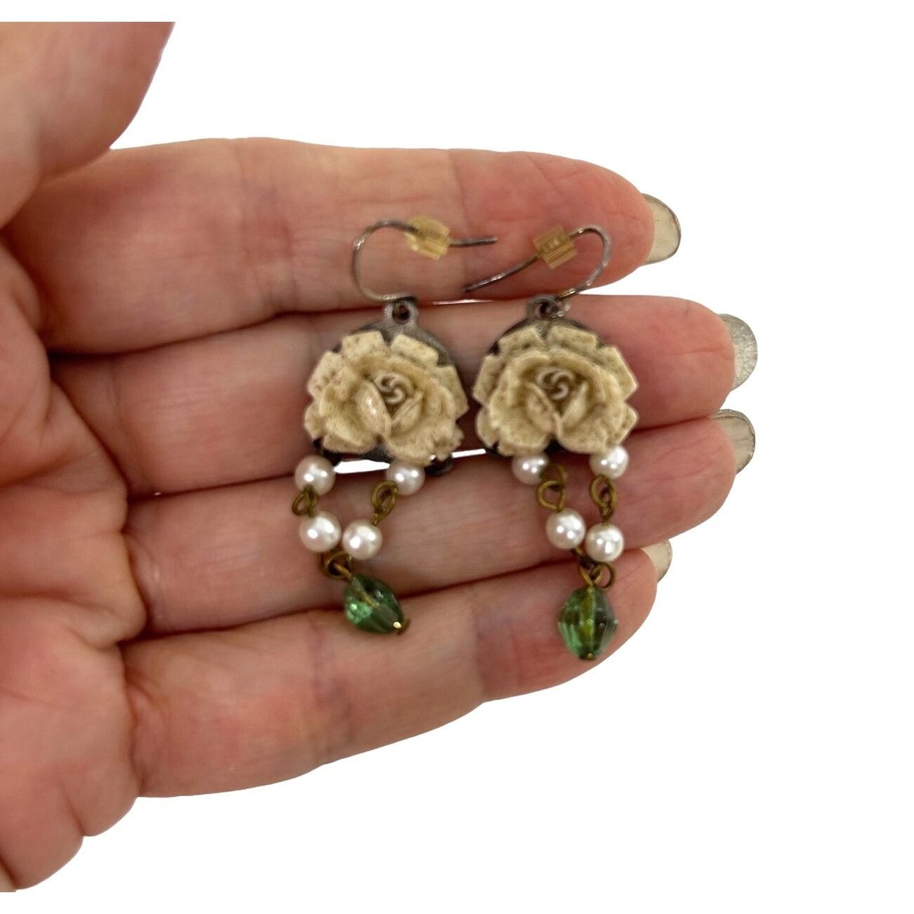 Other Victorian Vintage Earrings Roses Pearls Dangling French Hook Size ONE SIZE - 3 Thumbnail