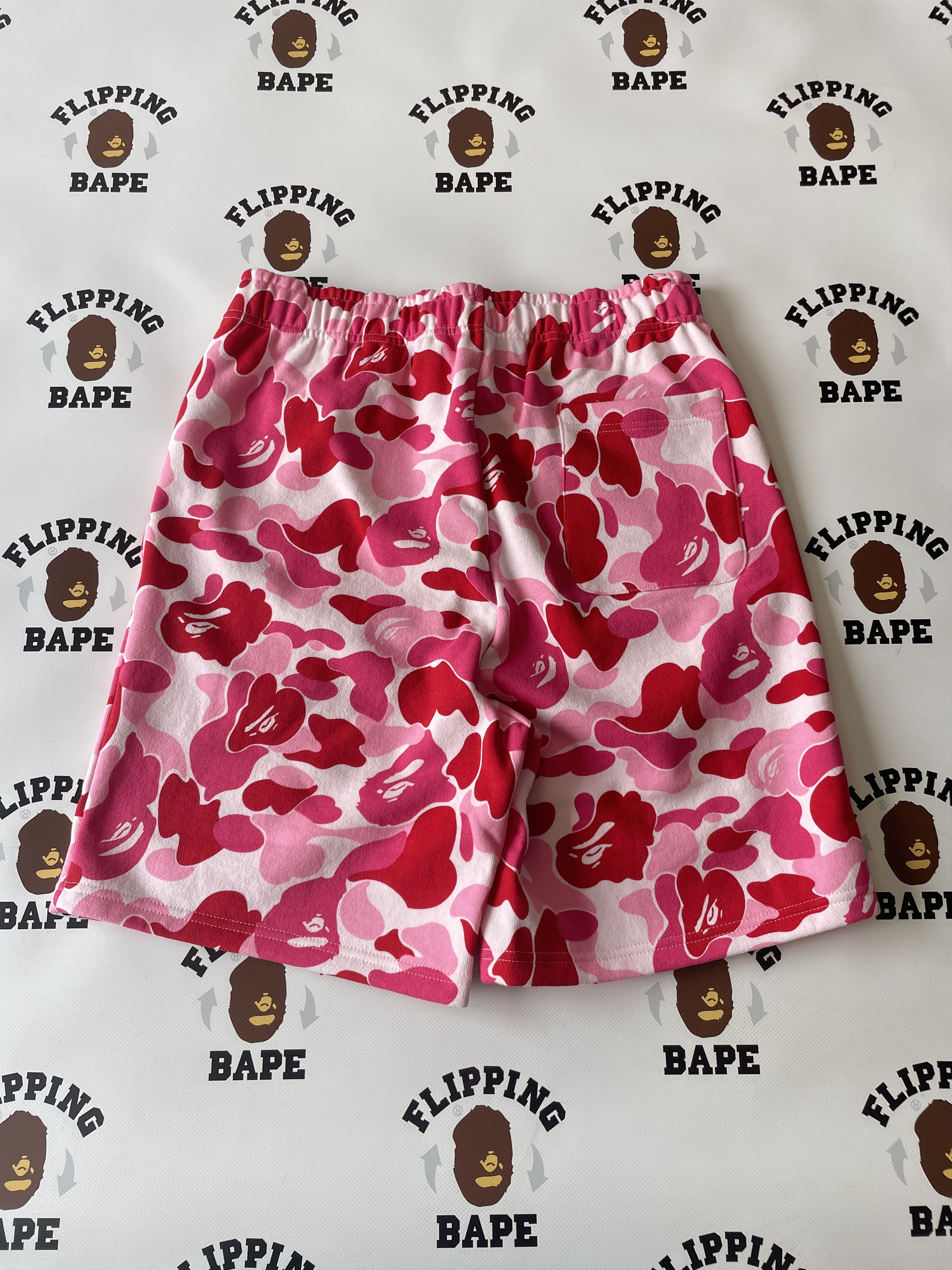 Bape BAPE ABC CAMO SHARK SWEAT SHORTS Size US 36 / EU 52 - 2 Thumbnail