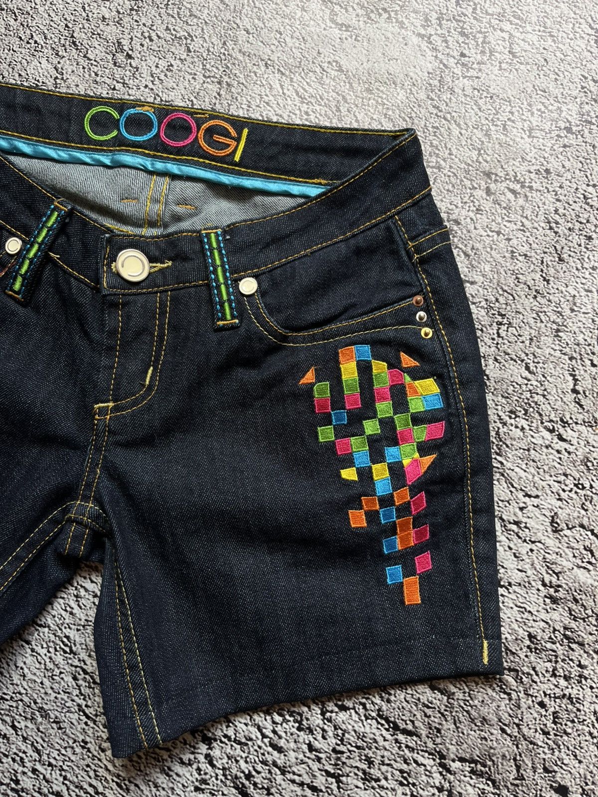 Coogi Coogi Embroidered Dark Wash Denim Shorts Size 33" - 2 Thumbnail
