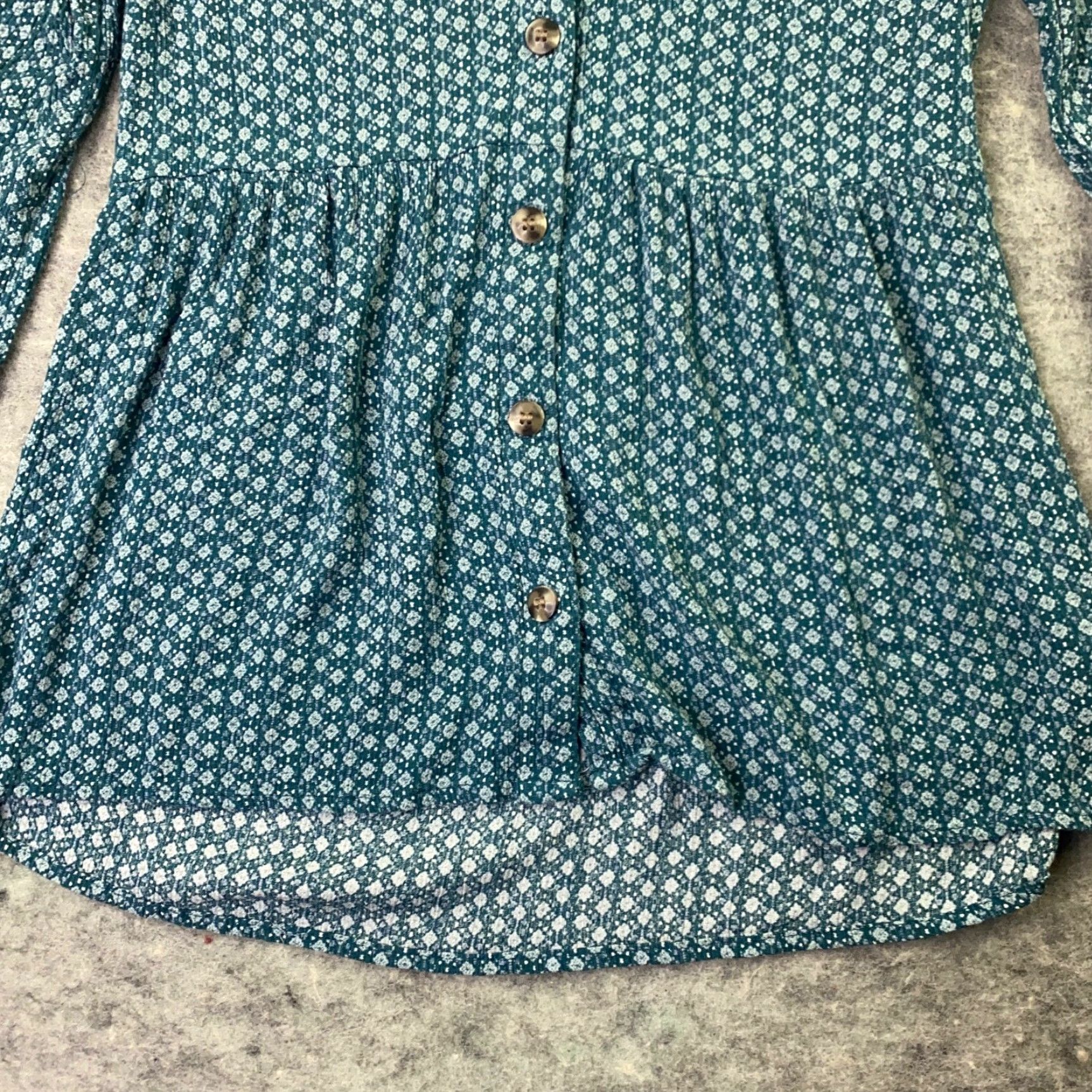 Vintage Maurices Womens Shirt Top XS Green V Neck Lace Accents Rayon Long Sleeve Geometric Tunic Blouse Size XS / US 0-2 / IT 36-38 - 7 Thumbnail