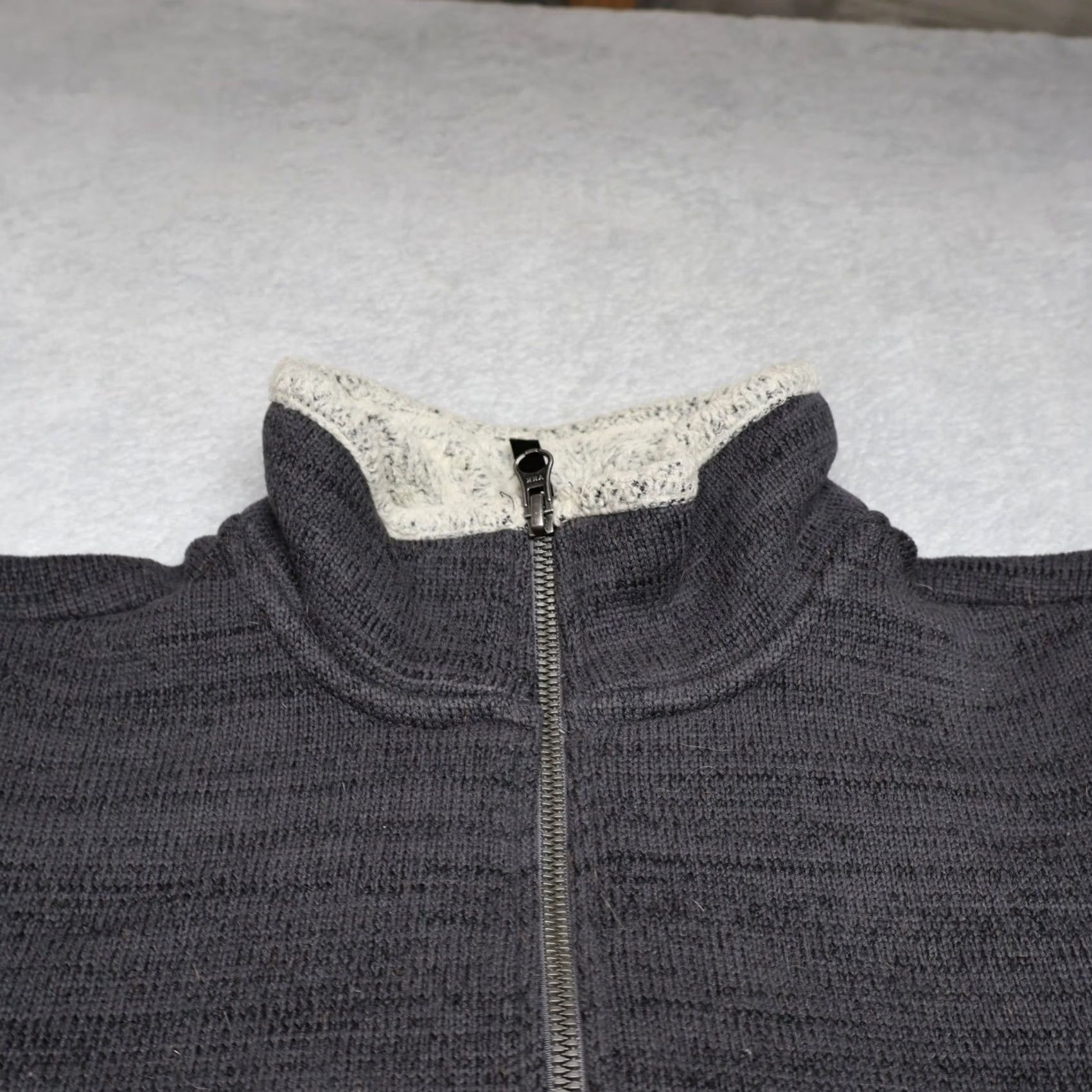Vintage Kuhl Sweater Womens Medium Gray Alska 1/4 Zip Knit Faux Shearling Trim Pullover Size M / US 6-8 / IT 42-44 - 3 Thumbnail