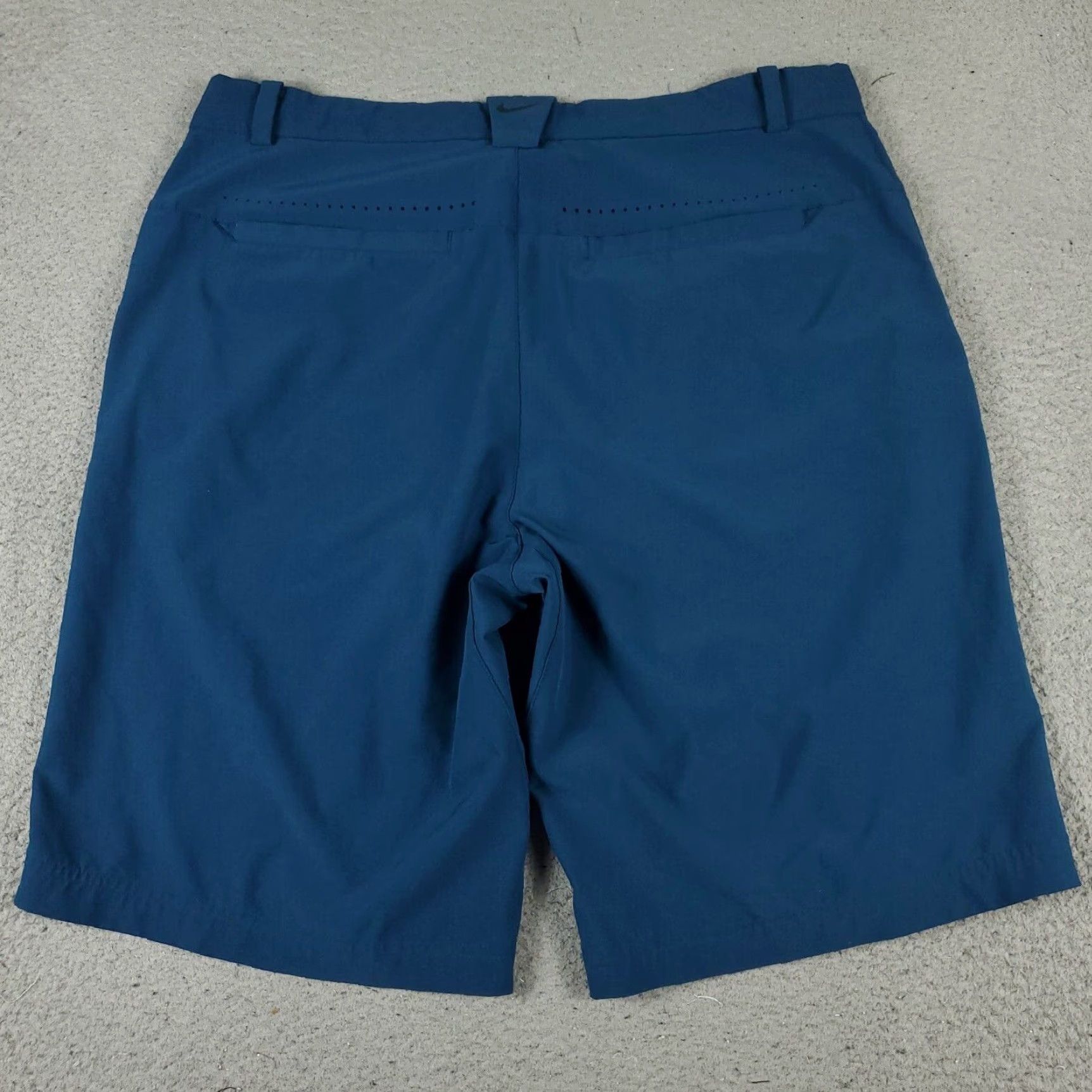 Nike Nike Shorts Mens Size 34 Blue Golf Dri Fit Casual Flat Front Chino Size US 34 / EU 50 - 7 Thumbnail