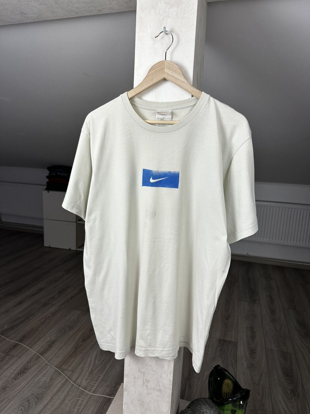 Nike Vintage Nike Y2K Box Logo Tee Size US L / EU 52-54 / 3 - 1 Thumbnail