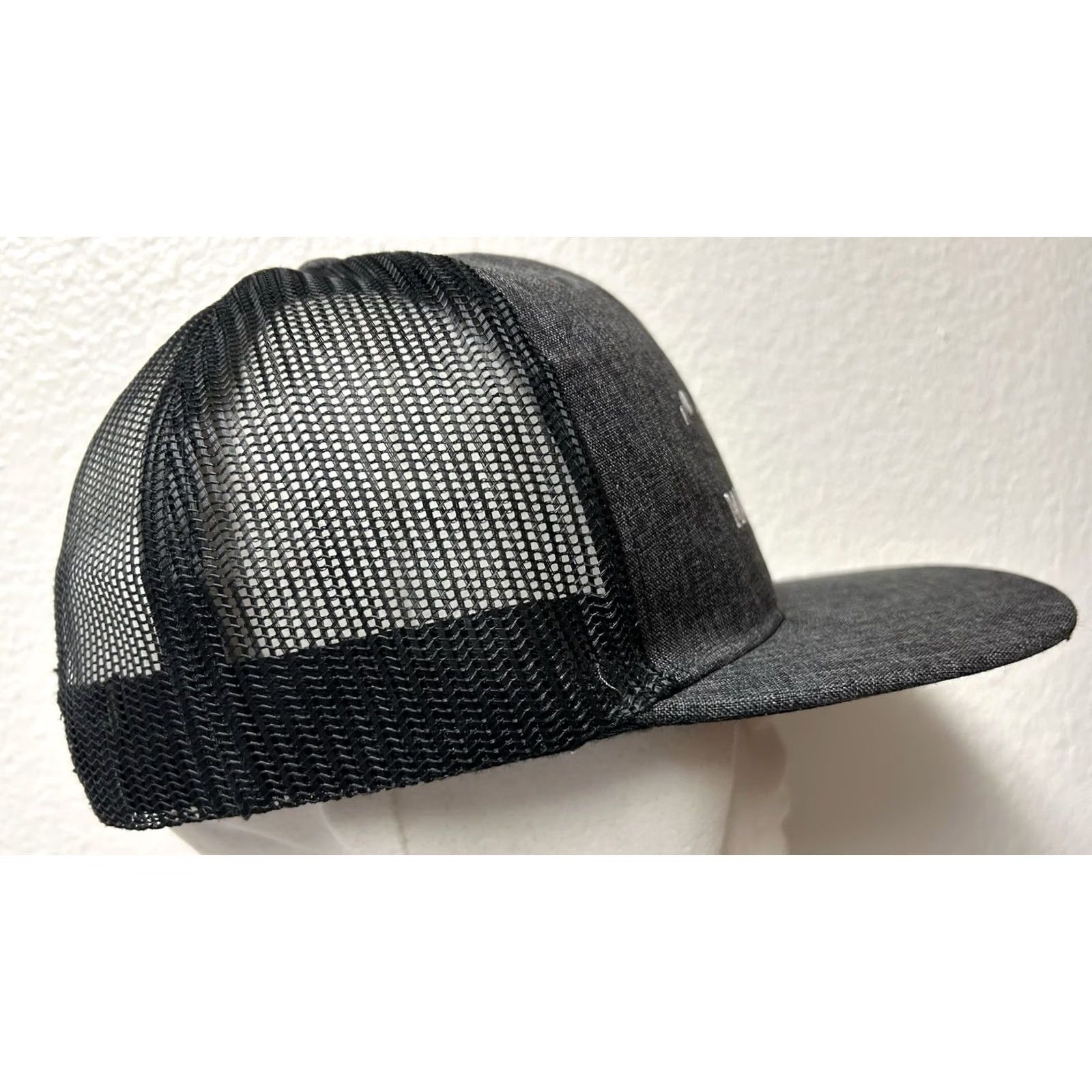 Vintage S&M Maui Hawaii Island Embroidered Snapback Hat Cap Gray Size S/M Men Snapback Gray Maui Hawaii Island Embroidered Hat Cap S/M Men Size ONE SIZE - 3 Thumbnail