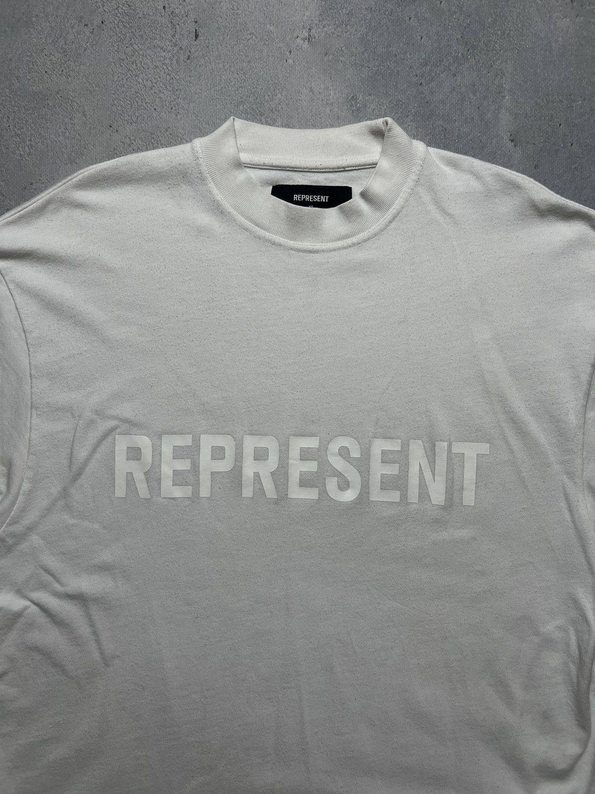 Represent Clo. Represent Centre Big Logo Tee Hype y2k Streetwear 00s Logo Size US S / EU 44-46 / 1 - 4 Thumbnail