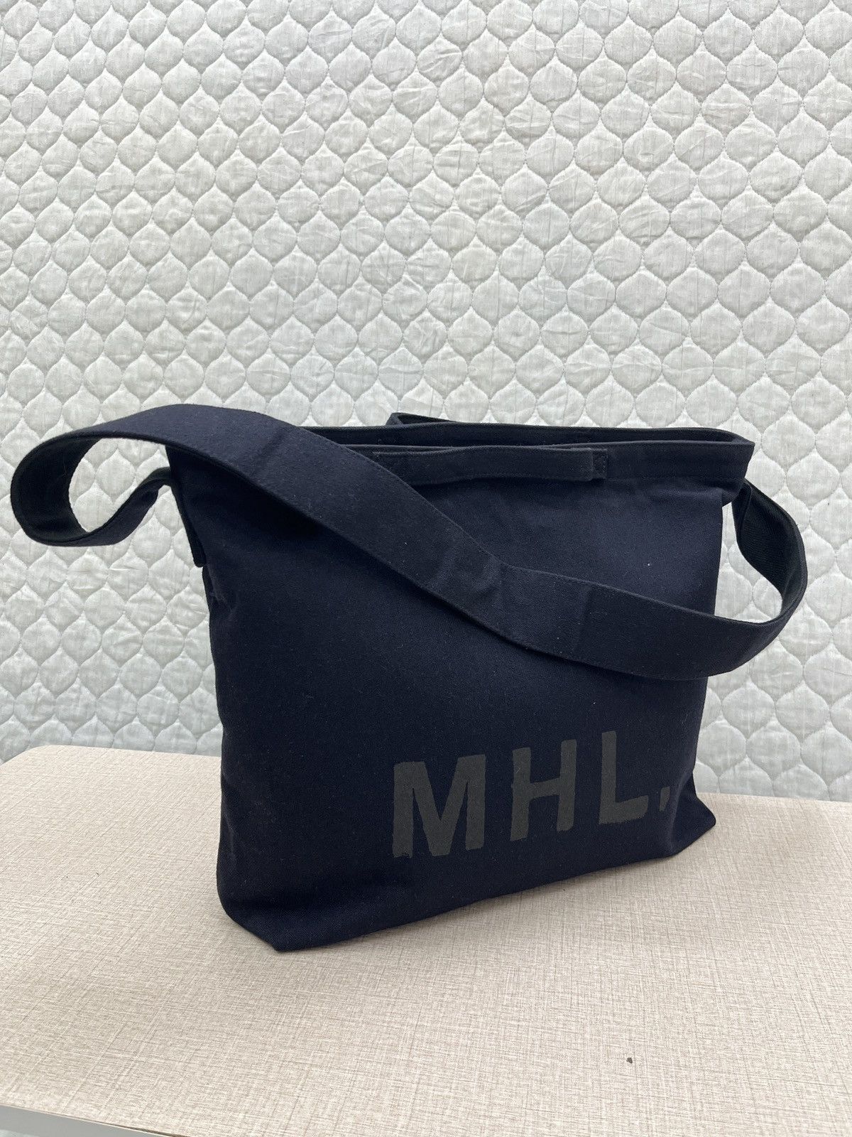 Designer × Margaret Howell ❤️‍🔥❤️‍🔥❤️‍🔥STEALS MARGARET HOWELL CROSS BODY BAG Size ONE SIZE - 1 Thumbnail