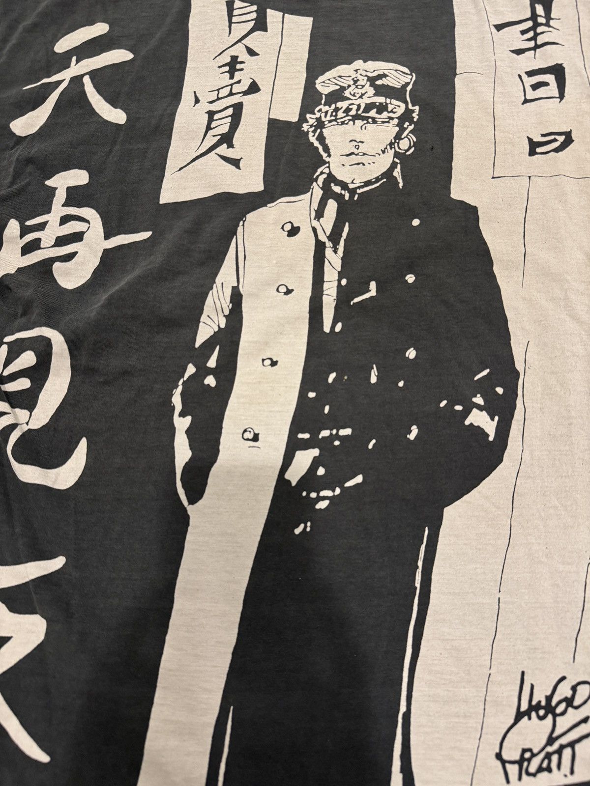Anime × Vintage *RARE* 90s VINTAGE HUGO PRATT AOP ANIME CORTO MALTESE COMICS Size US XL / EU 56 / 4 - 5 Thumbnail