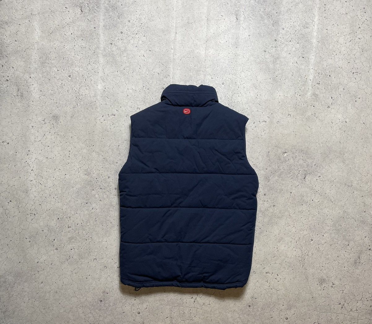 Nike Vintage Nike Down Puffer Big Logo Swoosh Vest Y2K Hype Rare Size US S / EU 44-46 / 1 - 2 Thumbnail