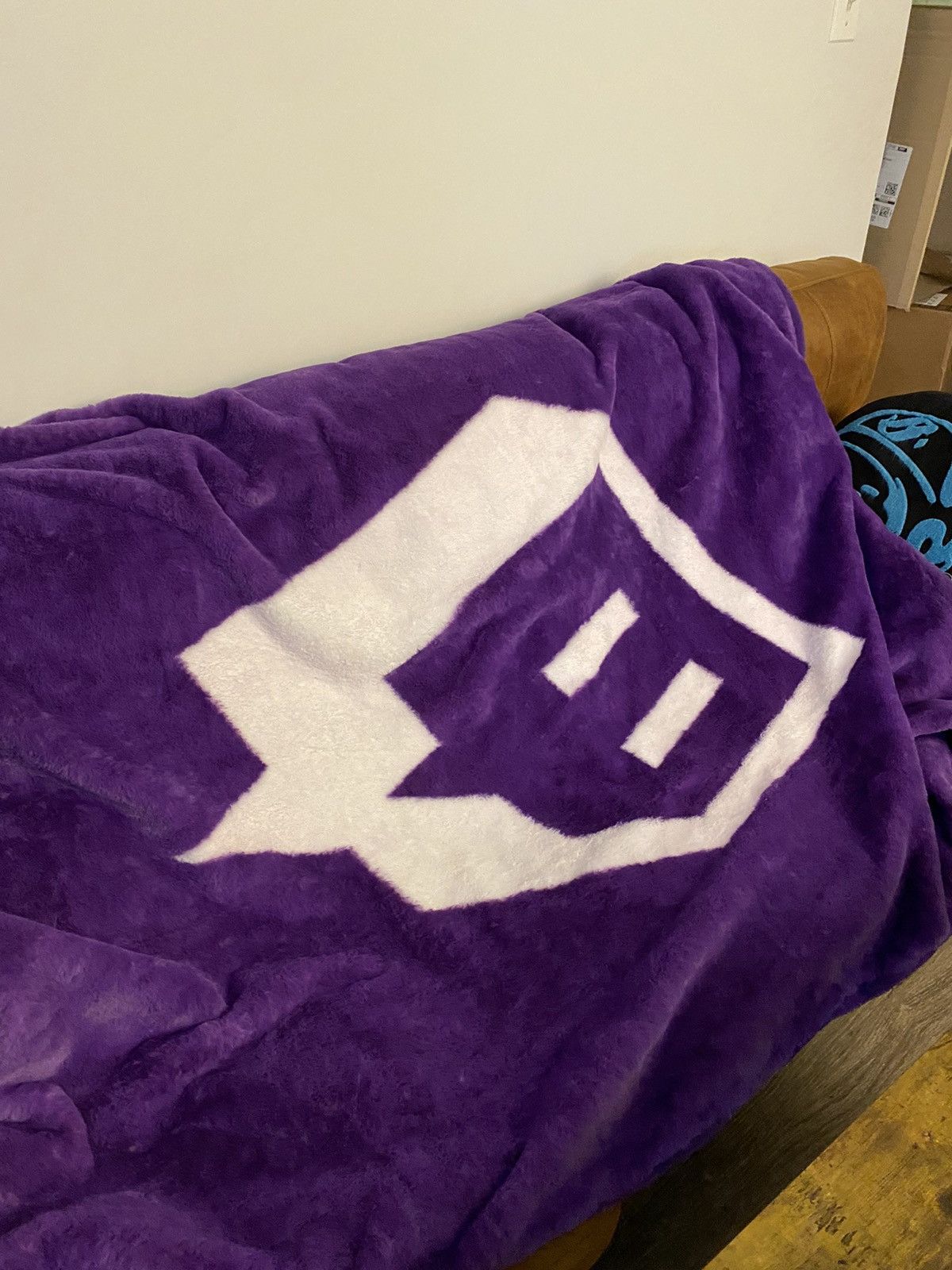 Other Twitch Live Stream Ultrasoft Faux Fur Blanket Size ONE SIZE - 2 Thumbnail