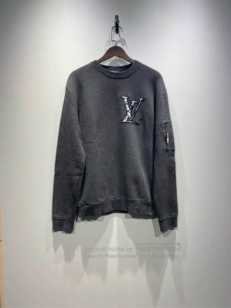 Louis Vuitton Louis Vuitton FW23 Ski Logo Sweatshirt. Size US XL / EU 56 / 4 - 1 Thumbnail