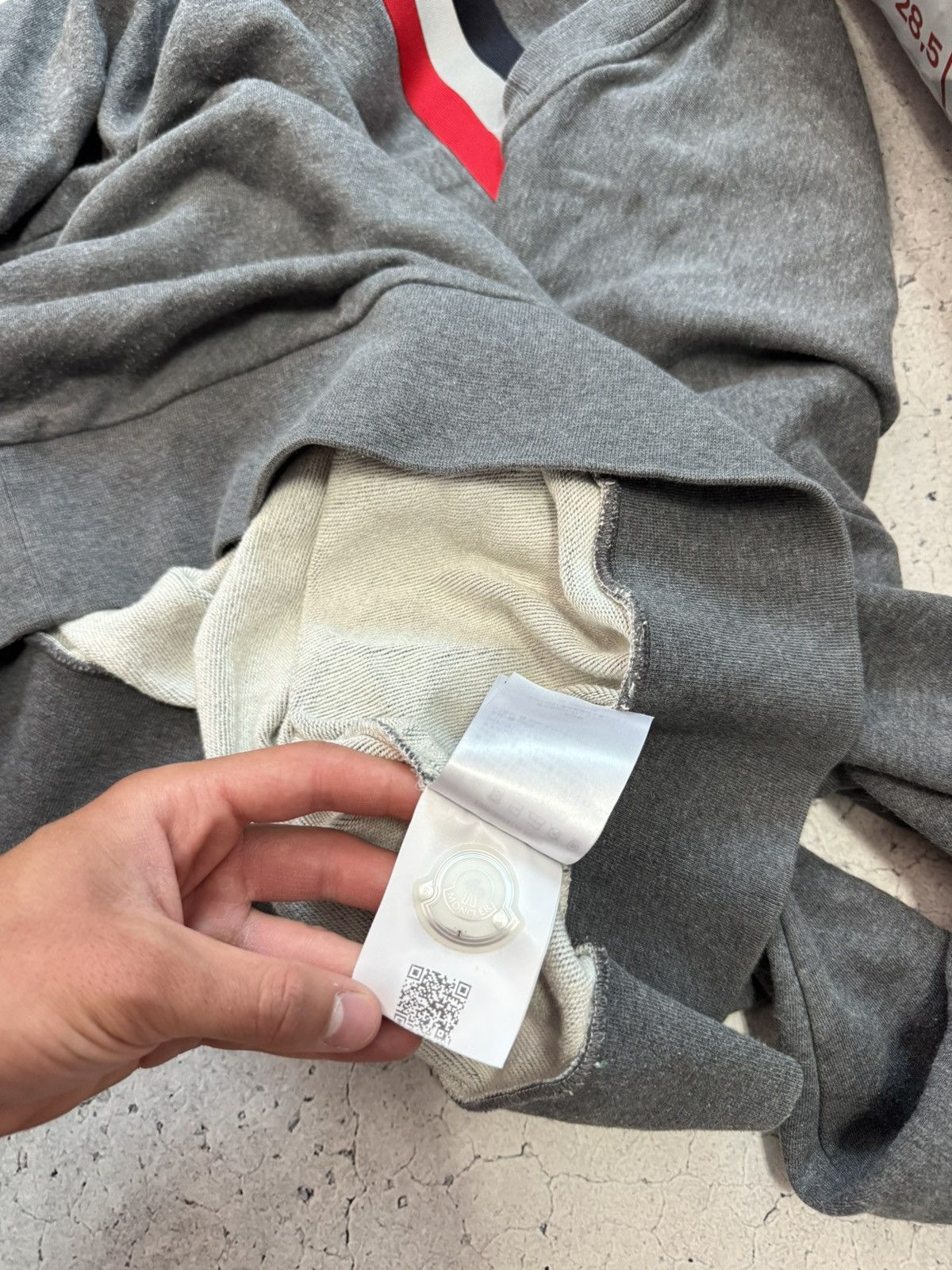 Moncler Moncler Luxury Sweatshirt Big Logo Maglia Girocollo Size US XL / EU 56 / 4 - 13 Thumbnail