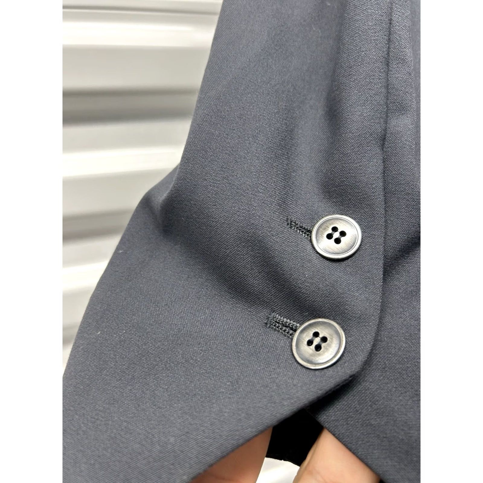 Anne Klein VINTAGE Women AnneKlein Petite Designer Stretch Navy ButtonUp Blazer Suit Jacket 2P Blue Three-Button Peak Lapel Short Sleeve Long Sleeve Size XS / US 0-2 / IT 36-38 - 4 Thumbnail
