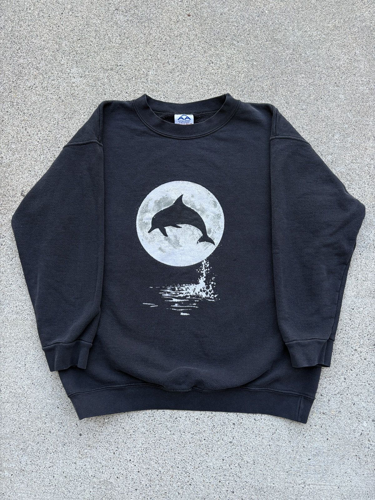 AAA × Alstyle × Vintage Vintage 1980s AAA Black “Dolphin Diving” Sweatshirt Size M Size US M / EU 48-50 / 2 - 1 Thumbnail