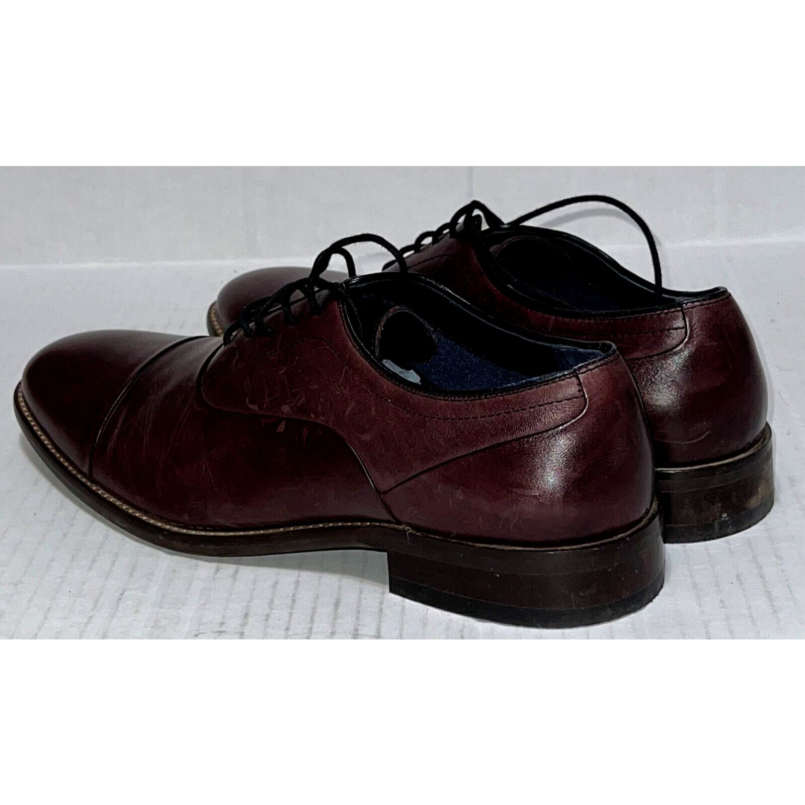 Johnston & Murphy Johnston & Murphy Burgundy Leather Cap Toe Oxfords Size 10M Size US 10 / EU 43 - 7 Thumbnail