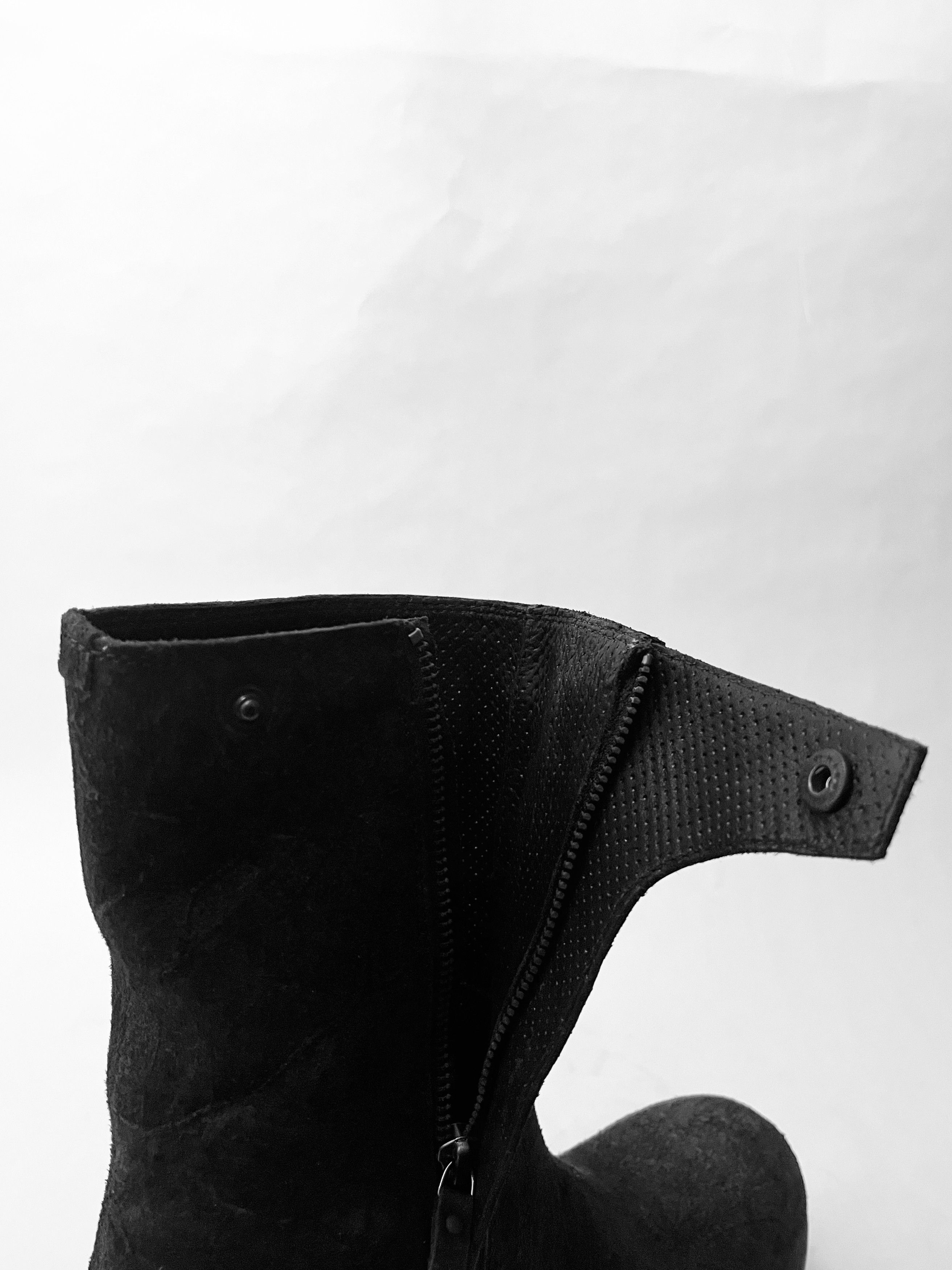 Alexandre Plokhov NEW -M914 CROSTA BLACK- DISTRESSED SUEDE BOOT Size US 9 / EU 42 - 5 Thumbnail