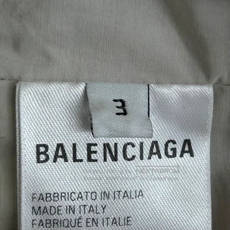 Balenciaga Balenciaga Solid Collar Zipper Jacket Beige Size US L / EU 52-54 / 3 - 5 Thumbnail